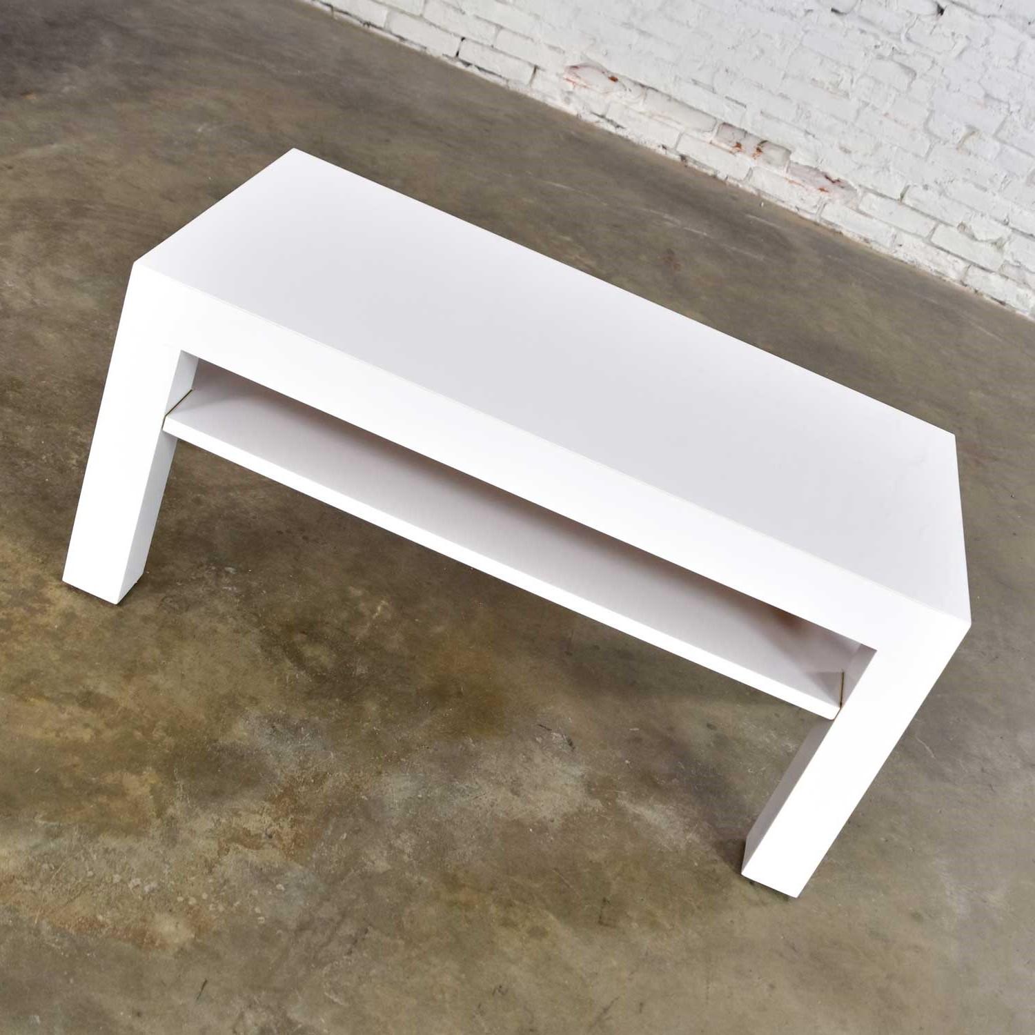 white laminate coffee table