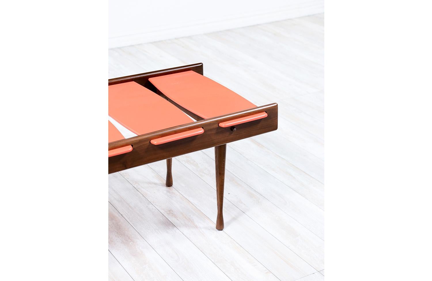  Expertly Restored - Mid-Century Modern Two-Tone Lacquered Coffee Table  In Excellent Condition For Sale In Los Angeles, CA