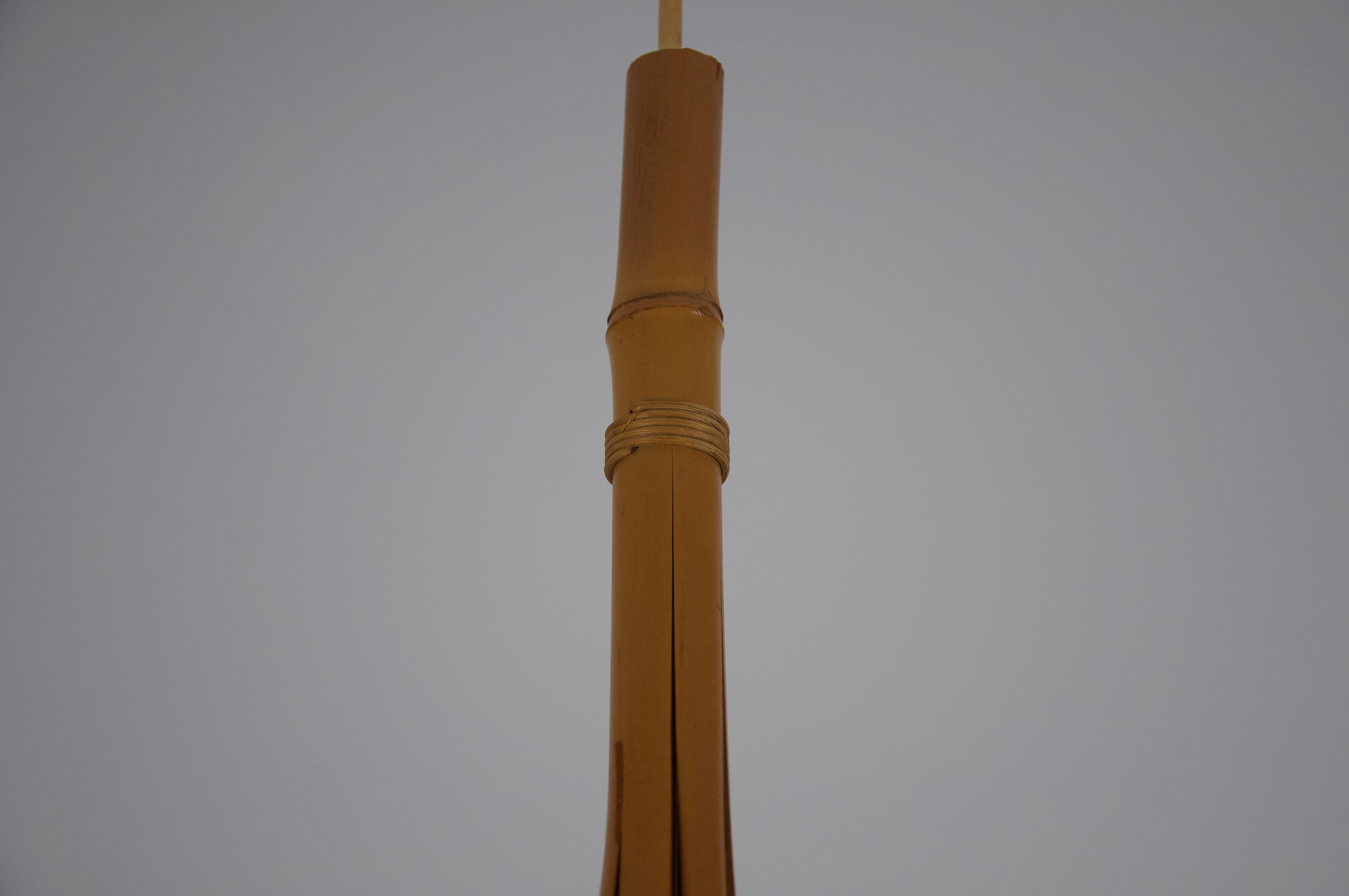 Lámpara colgante Uchiwa de mediados de siglo al estilo de Ingo Maurer, años 70 en venta 3