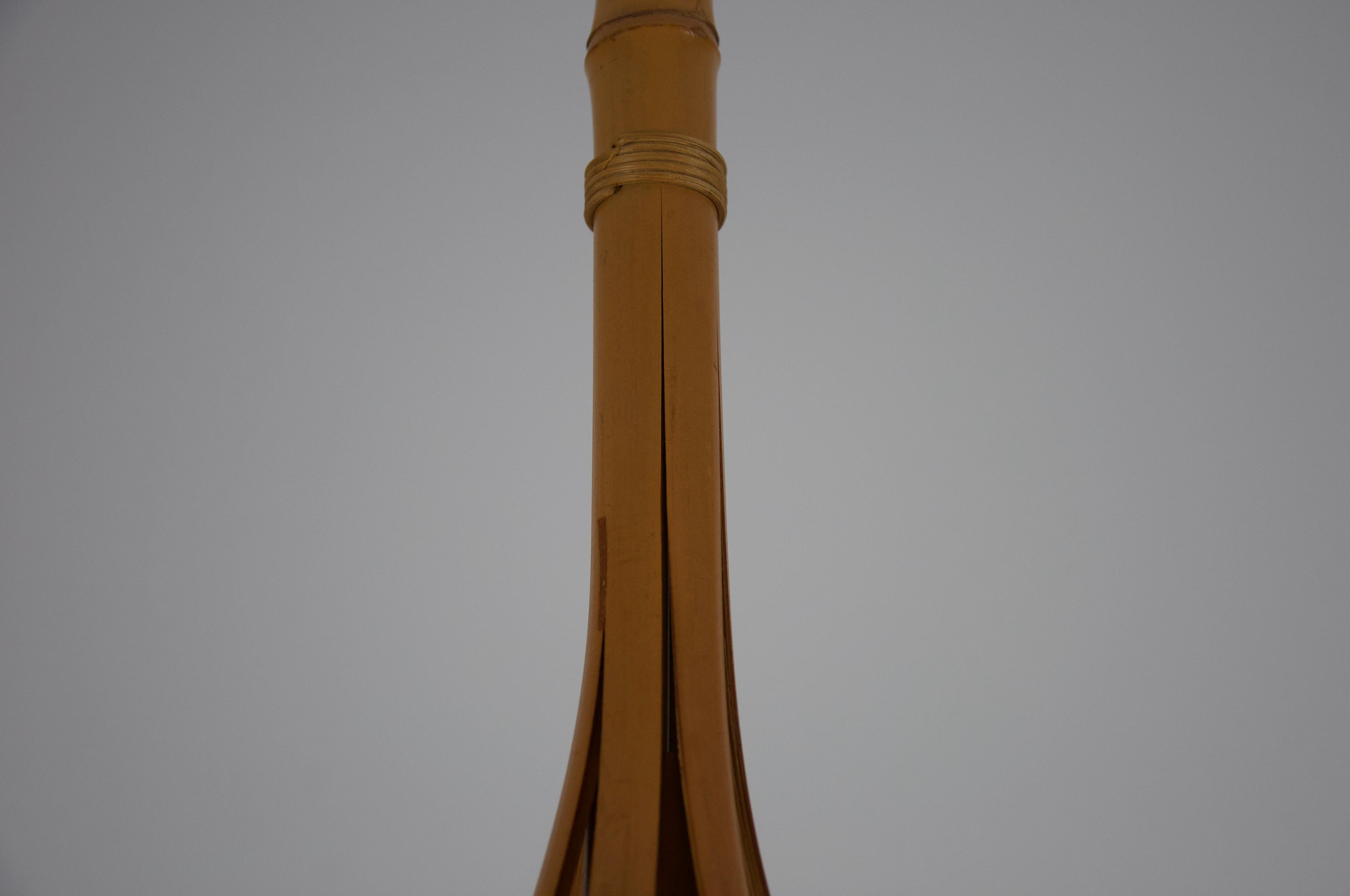 Lámpara colgante Uchiwa de mediados de siglo al estilo de Ingo Maurer, años 70 en venta 2