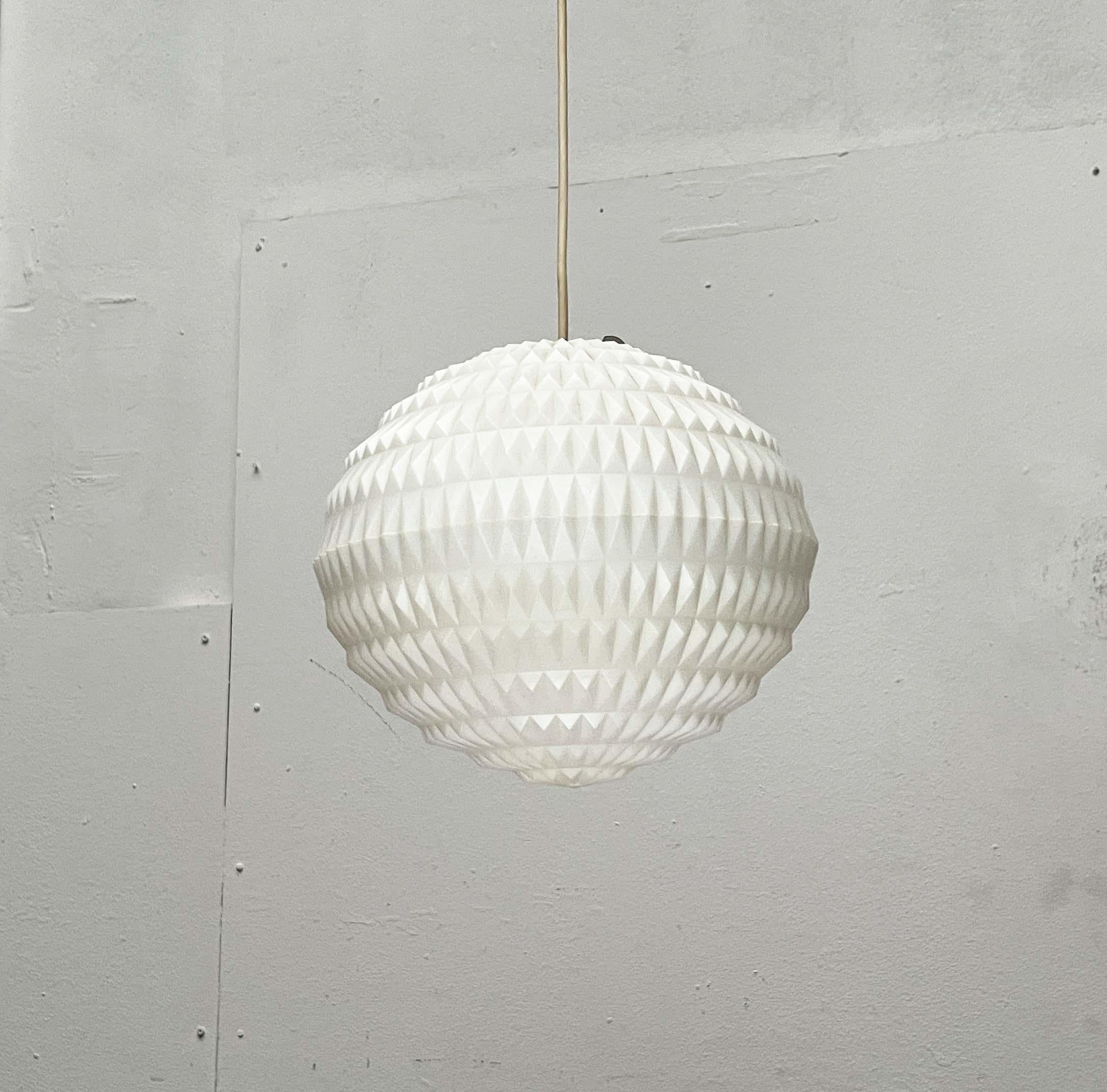 Lampada a sospensione UFO di Aloys Ferdinand Gangkofner per Erco, stile metà secolo moderno in vendita 5