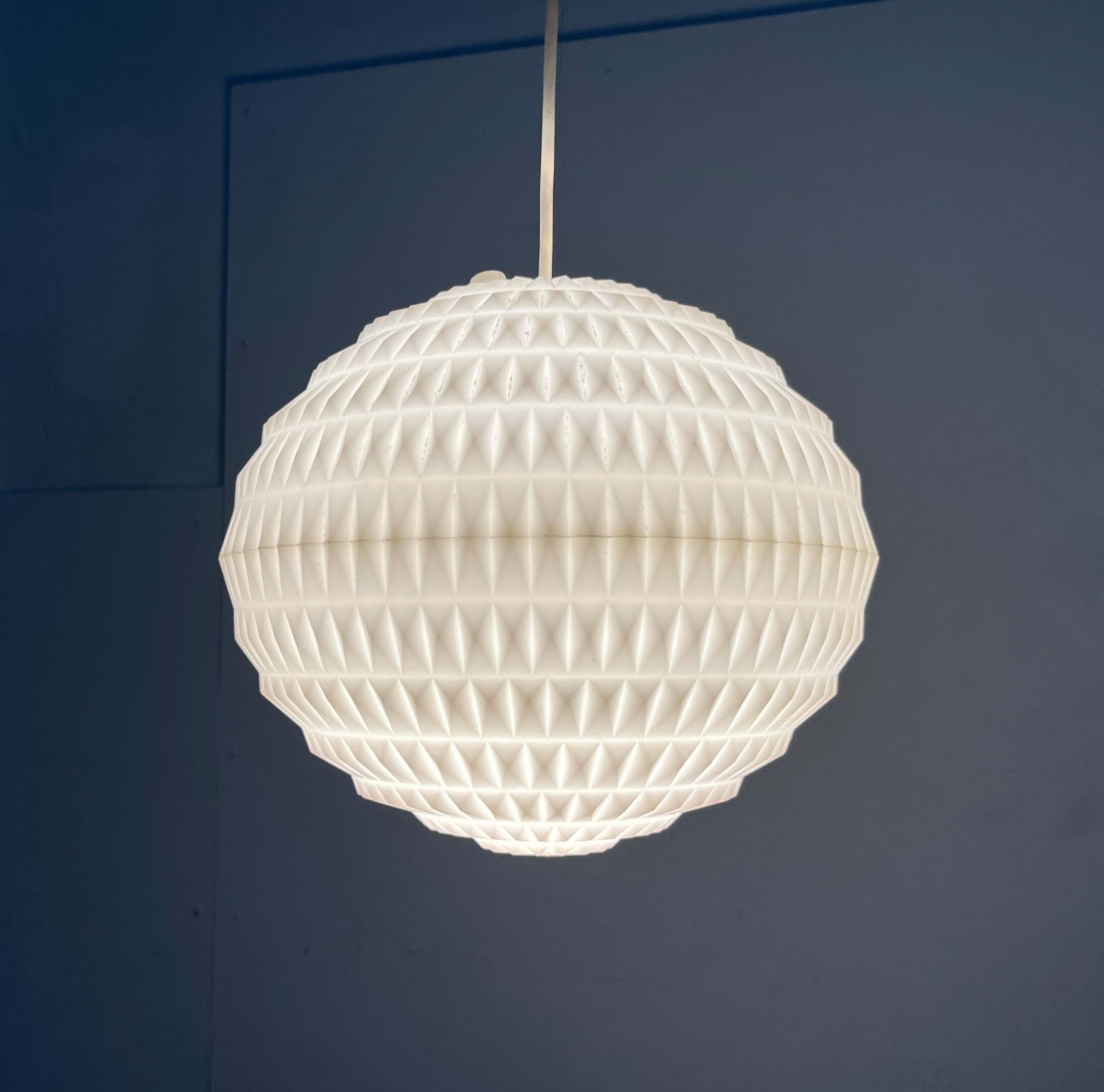 Lampada a sospensione UFO di Aloys Ferdinand Gangkofner per Erco, stile metà secolo moderno in vendita 9