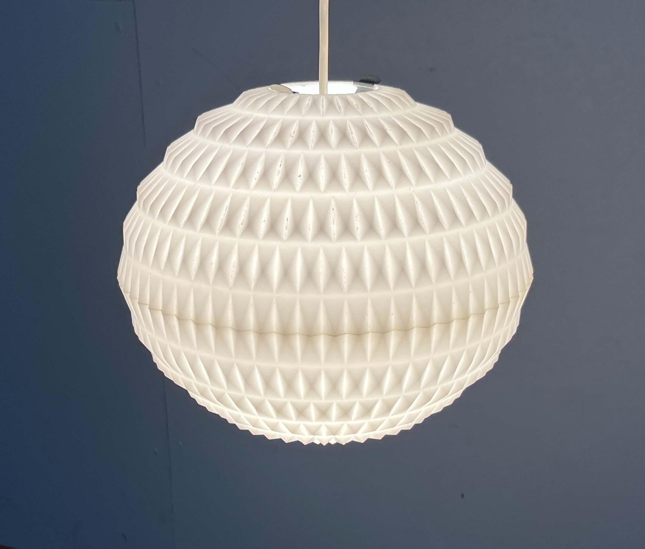 Lampada a sospensione UFO di Aloys Ferdinand Gangkofner per Erco, stile metà secolo moderno in vendita 10