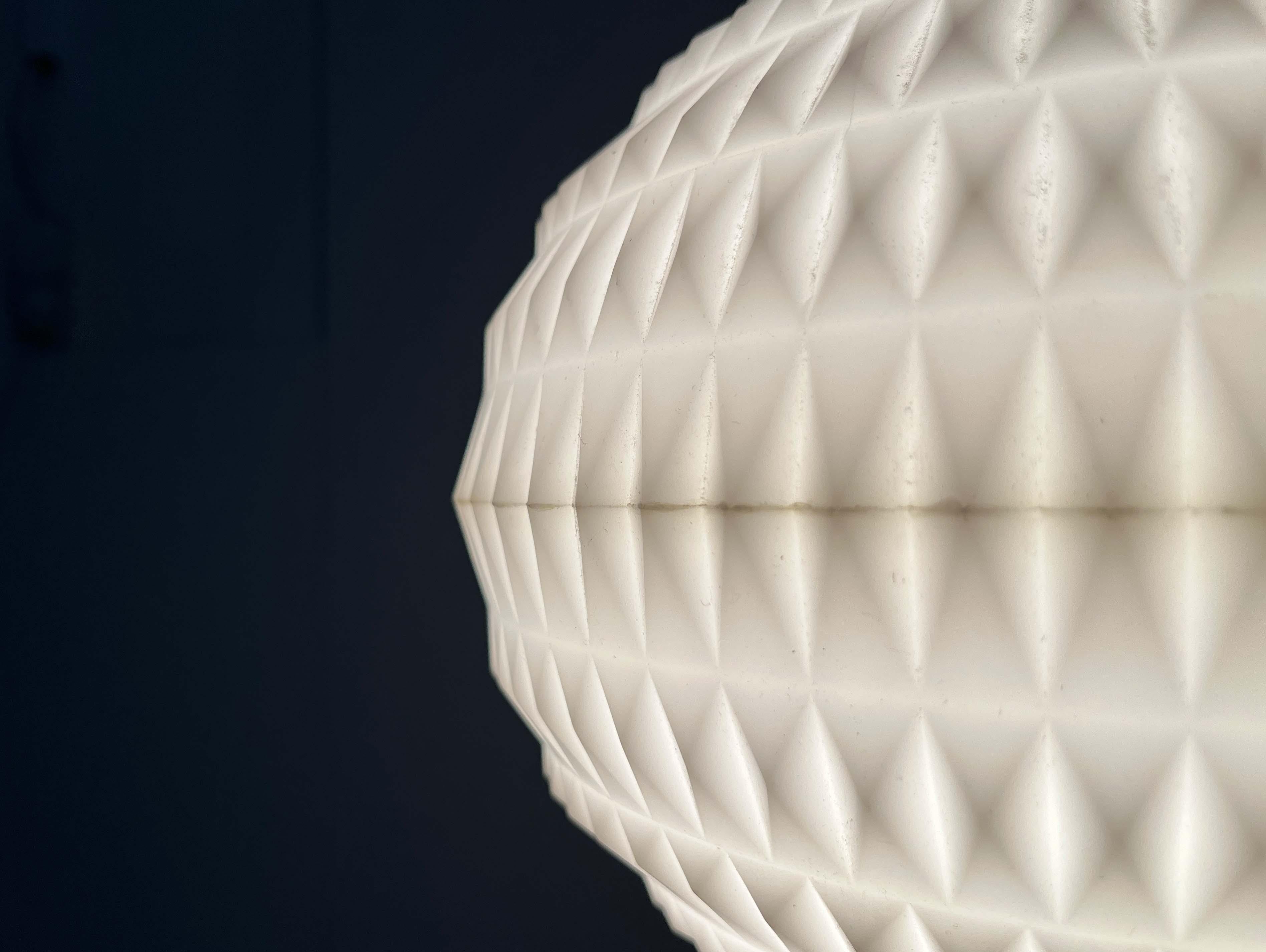Lampada a sospensione UFO di Aloys Ferdinand Gangkofner per Erco, stile metà secolo moderno in vendita 11