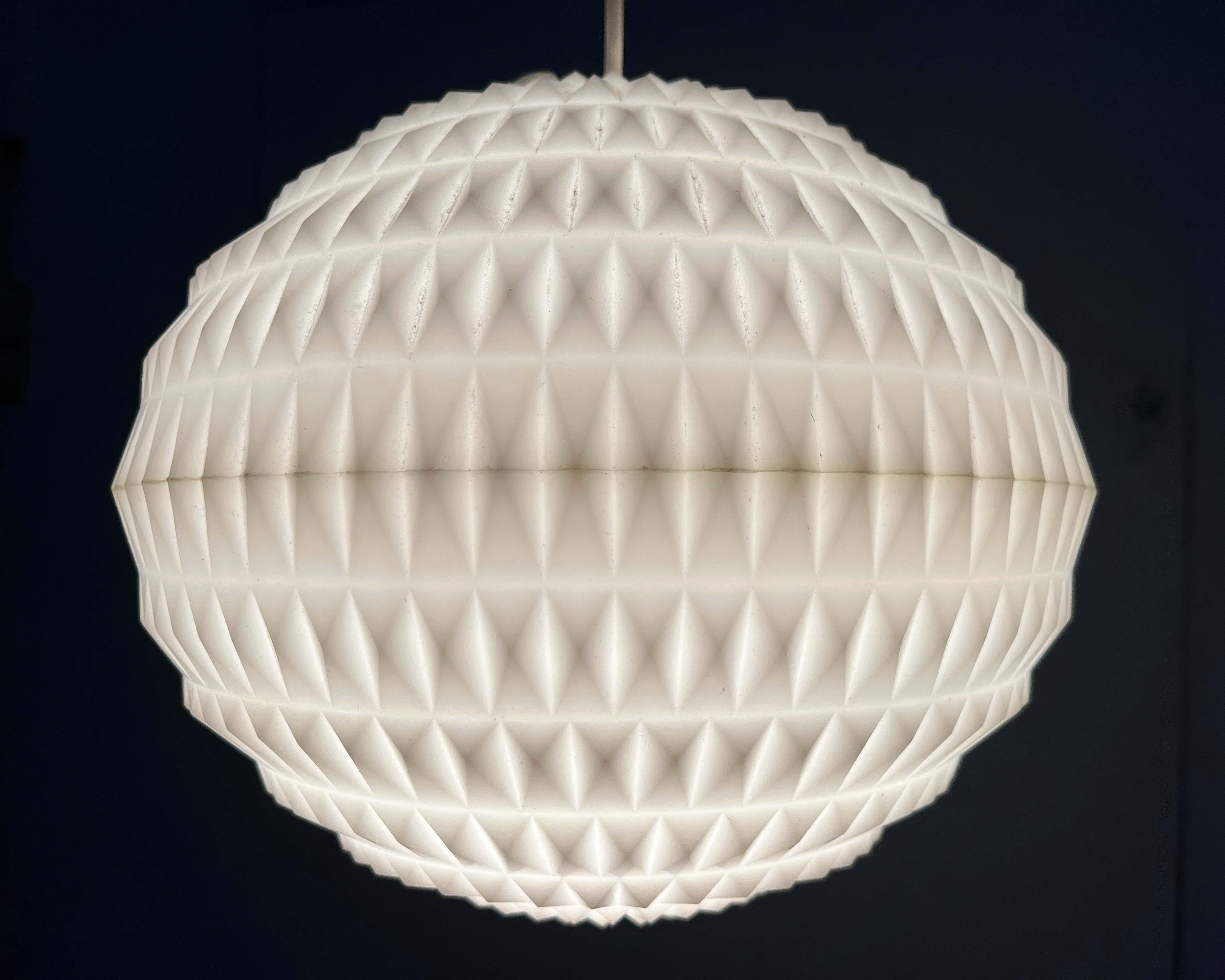 Lampada a sospensione UFO di Aloys Ferdinand Gangkofner per Erco, stile metà secolo moderno in vendita 12