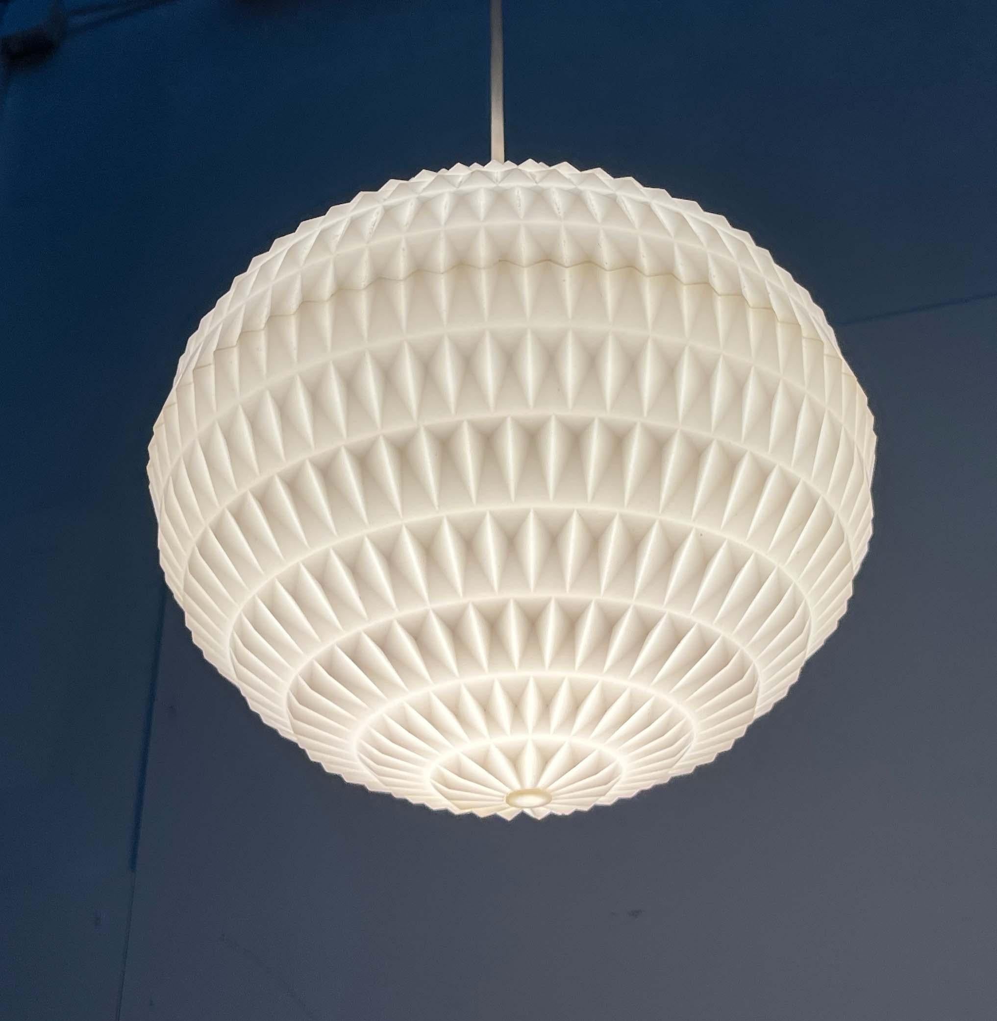 Lampada a sospensione UFO di Aloys Ferdinand Gangkofner per Erco, stile metà secolo moderno in vendita 1
