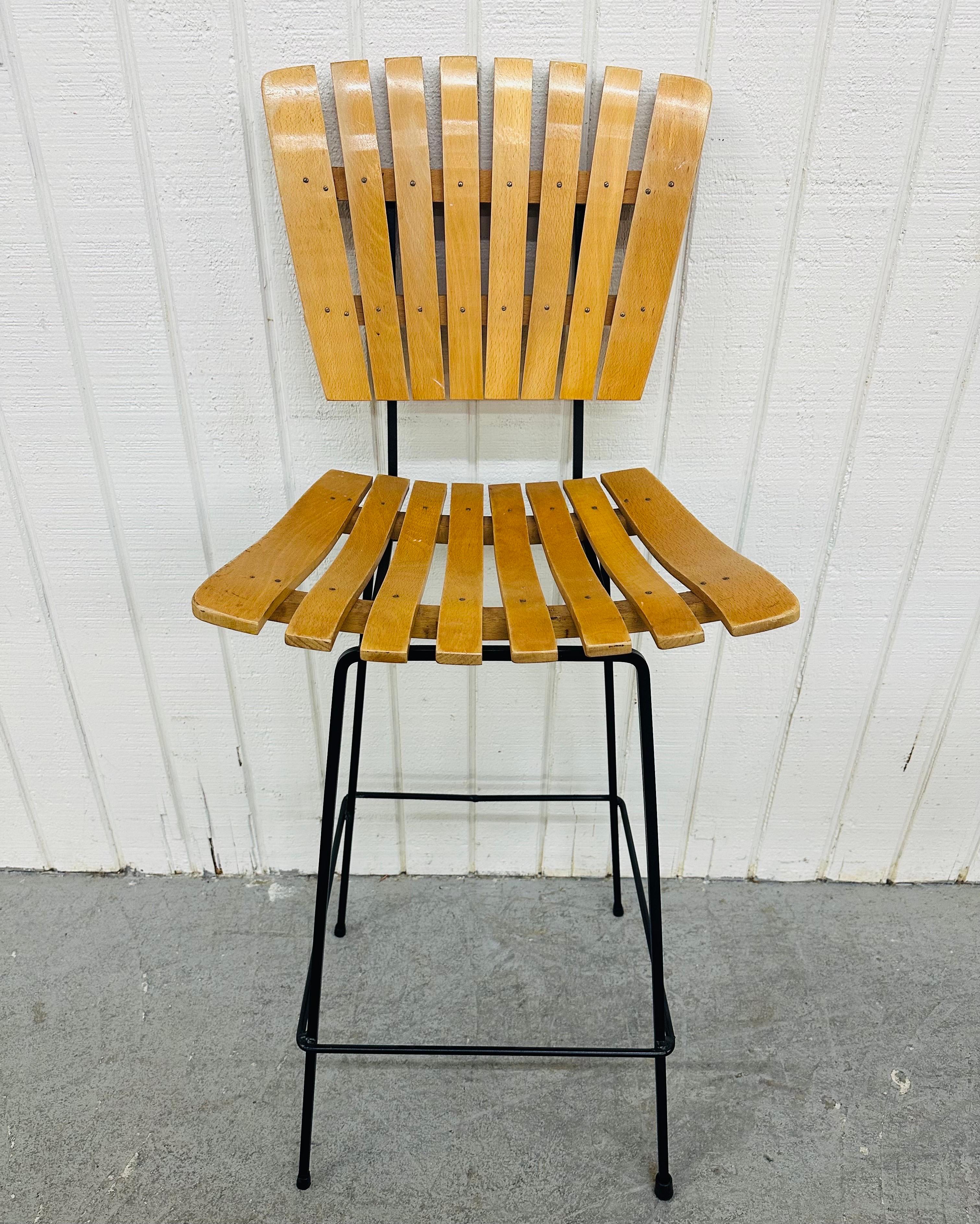 Mid-Century Modern Umanoff Style Slatted Bar Stools - Set of 4 In Good Condition In Clarksboro, NJ