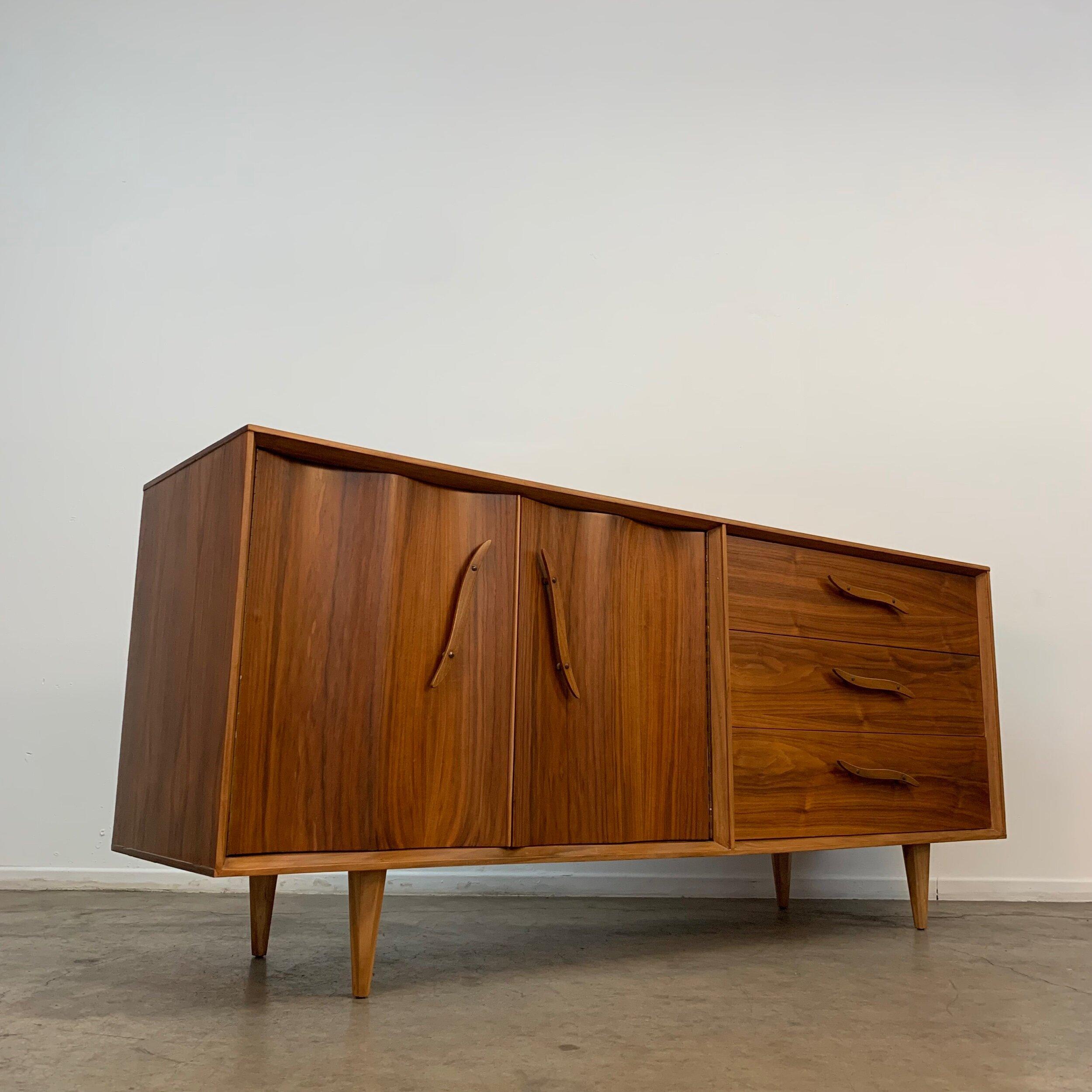 Mid-Century Modern Unagusta Walnut Sculptural Dresser 6