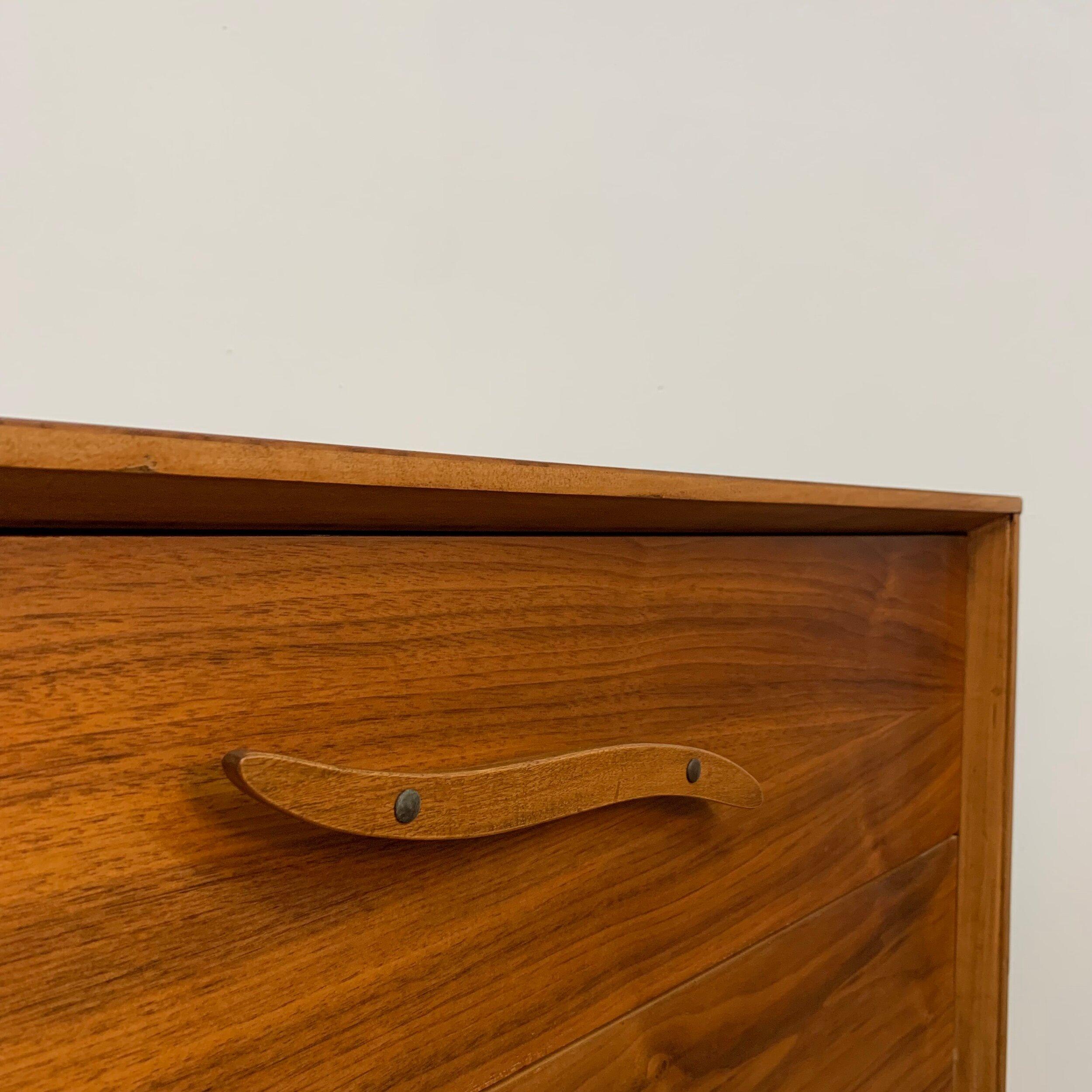 Mid-Century Modern Unagusta Walnut Sculptural Dresser 8