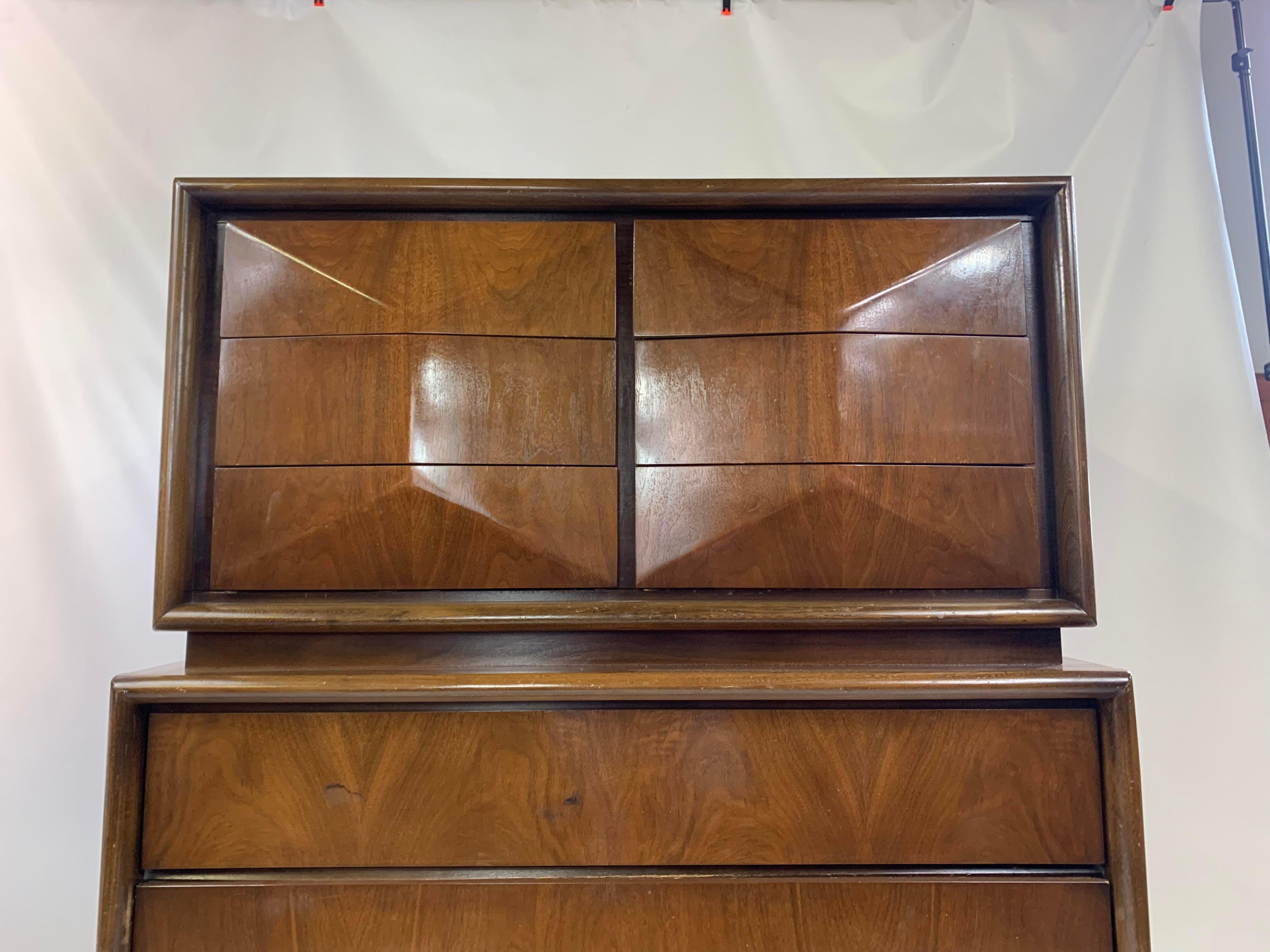 American Mid-Century Modern United Diamond Walnut Dresser