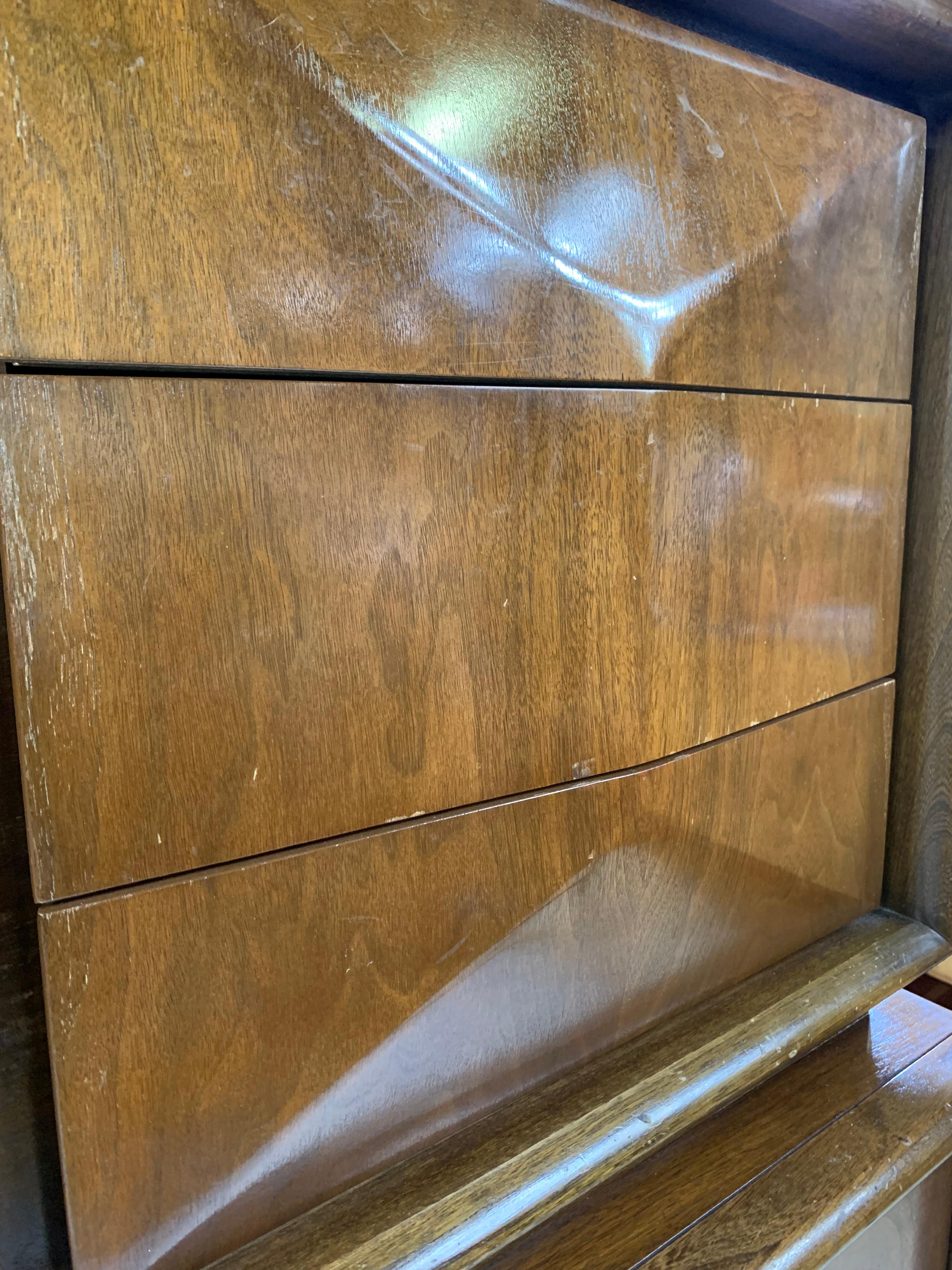 Mid-20th Century Mid-Century Modern United Diamond Walnut Dresser
