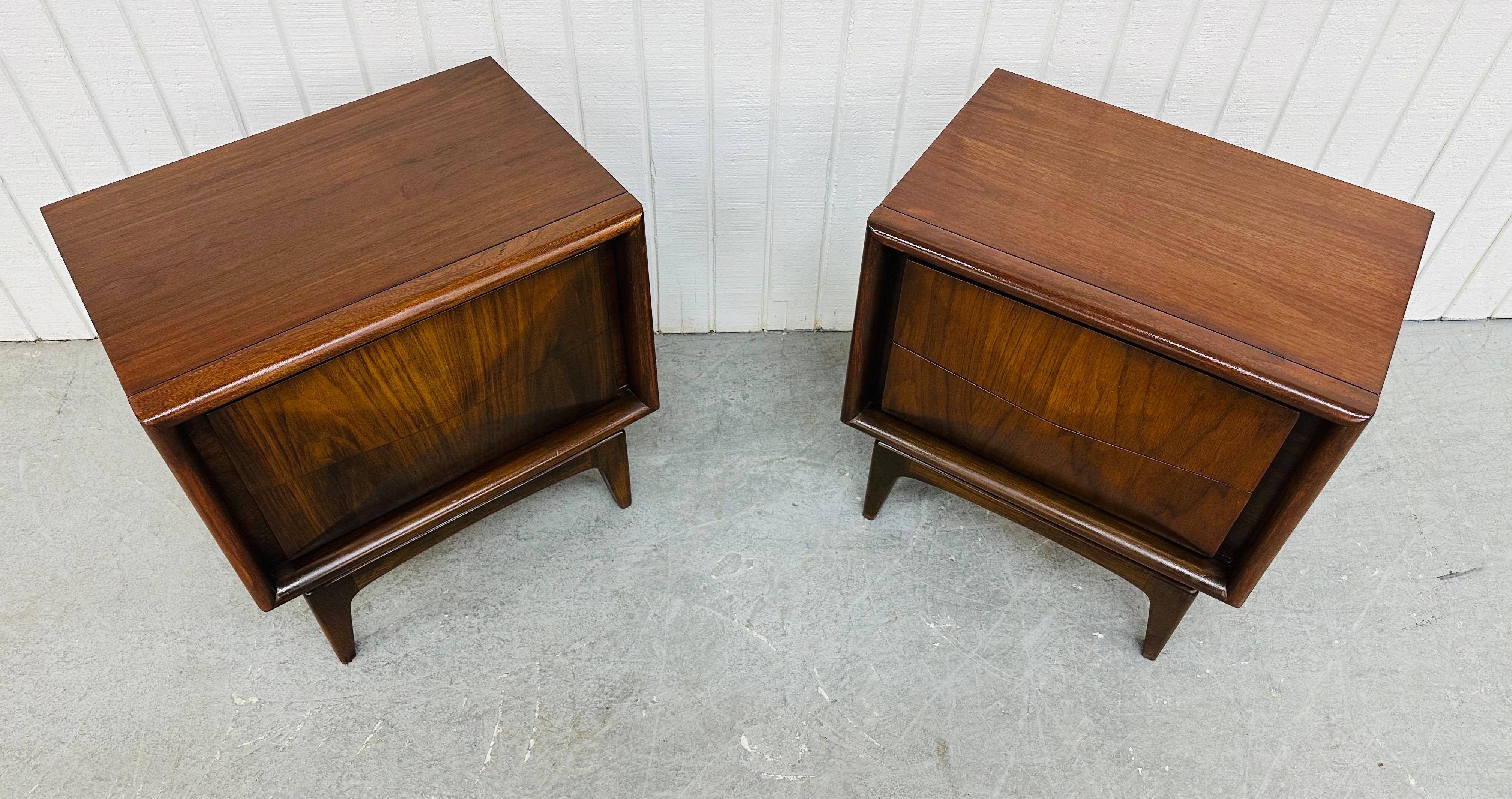 20th Century Mid-Century Modern United Diamond Walnut Nightstands - Set of 2