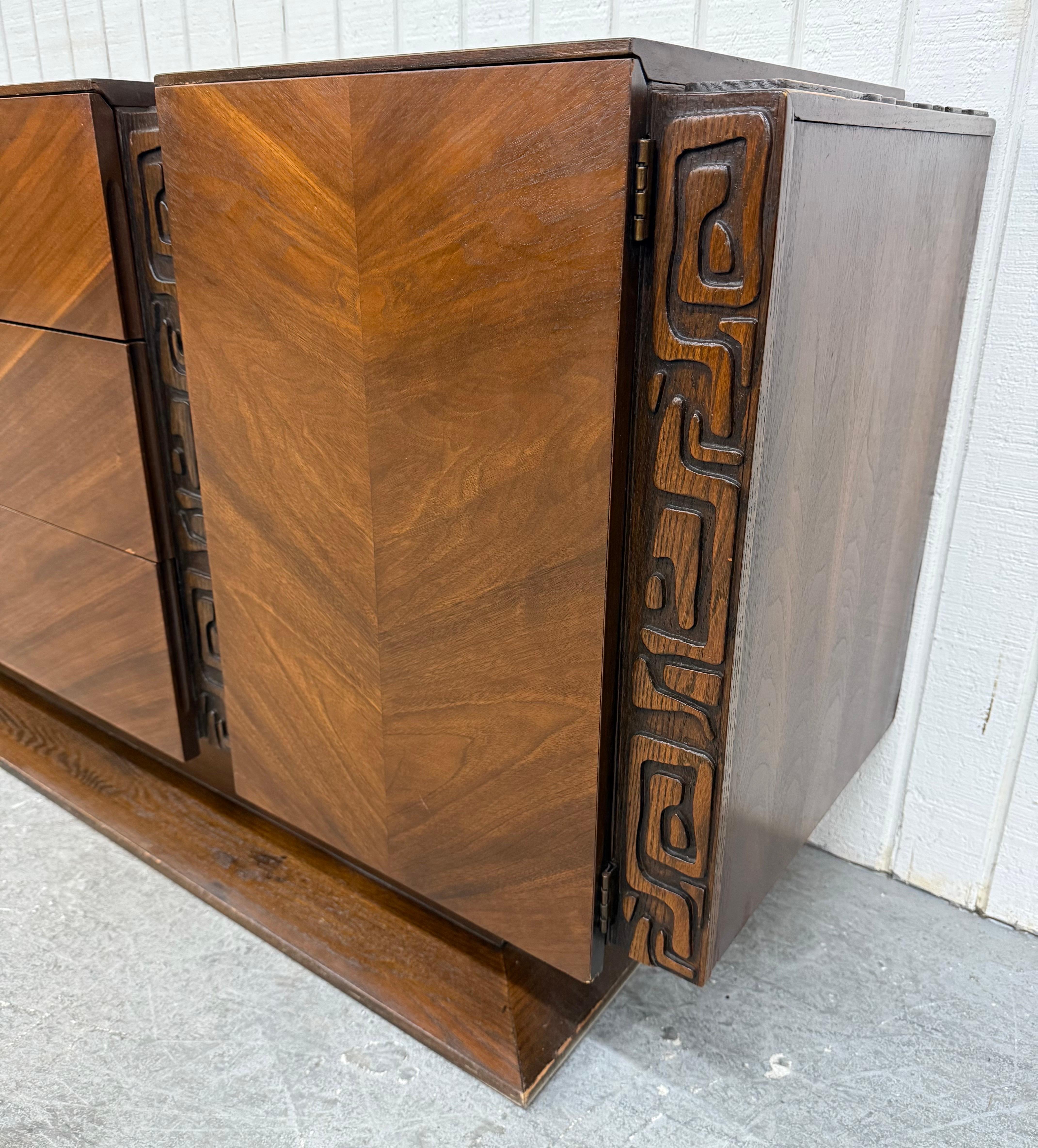 American Mid-Century Modern United Tiki Walnut 9-Drawer Dresser For Sale