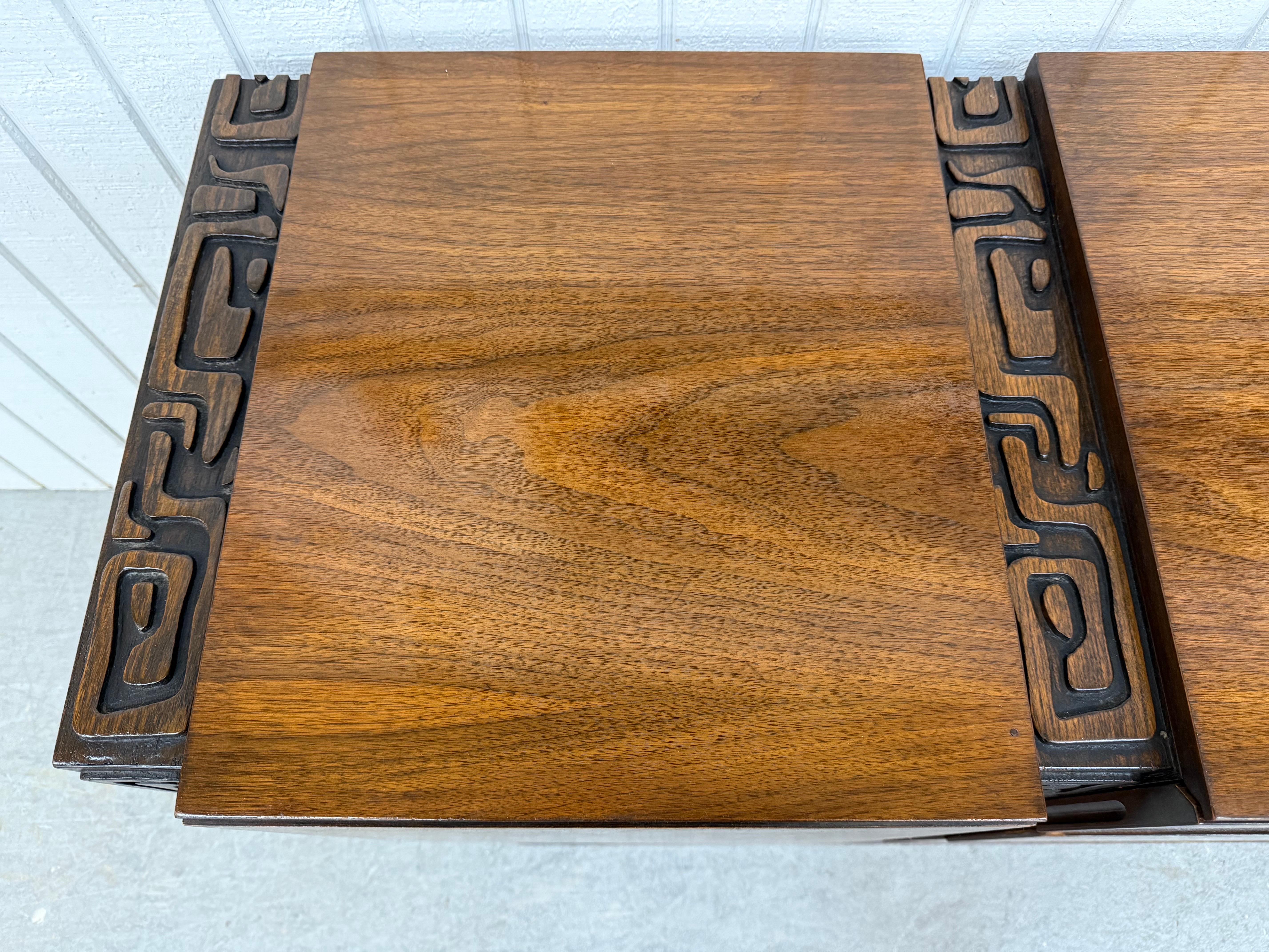 Mid-Century Modern United Tiki Walnut 9-Drawer Dresser For Sale 1