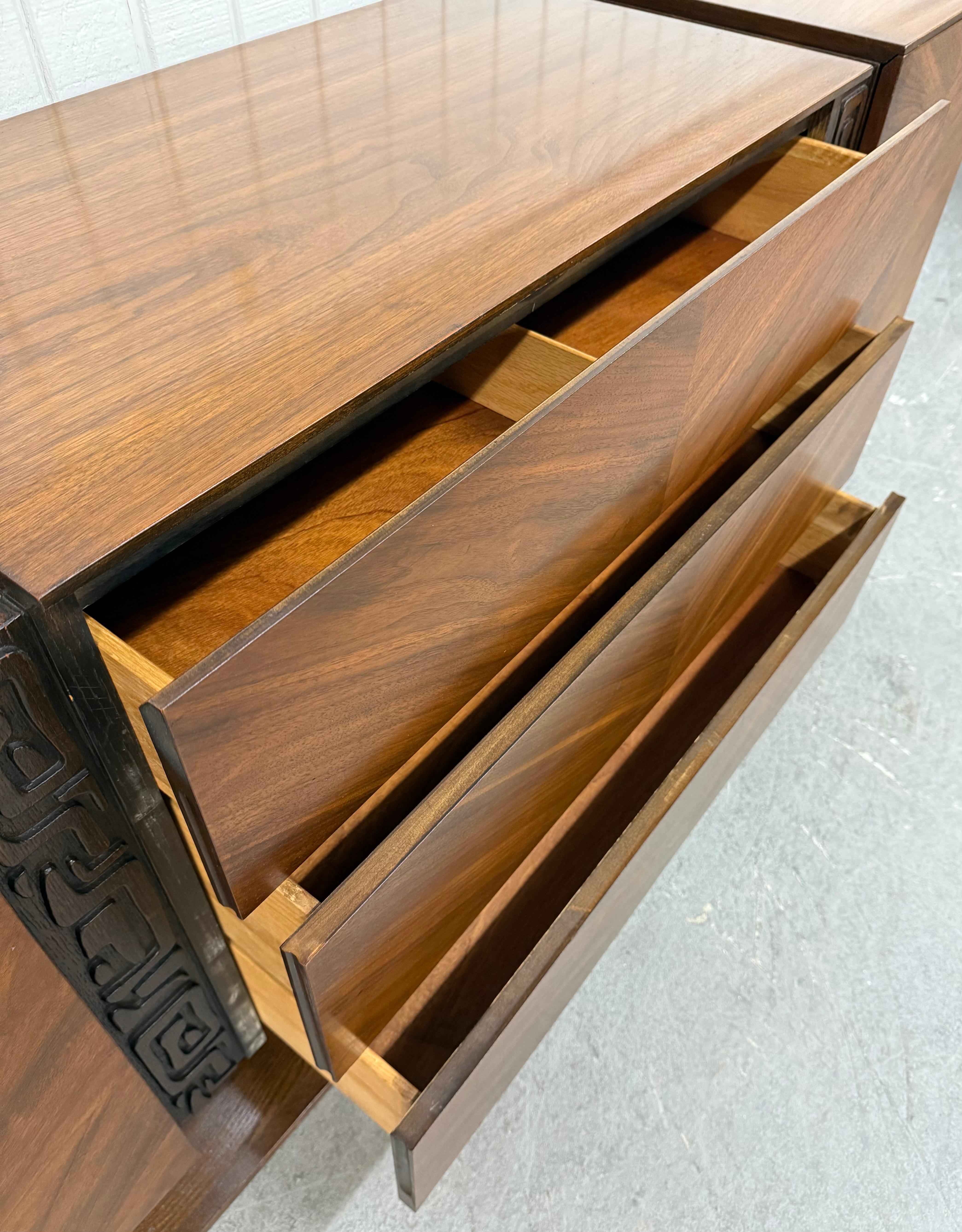 Mid-Century Modern United Tiki Walnut 9-Drawer Dresser For Sale 3