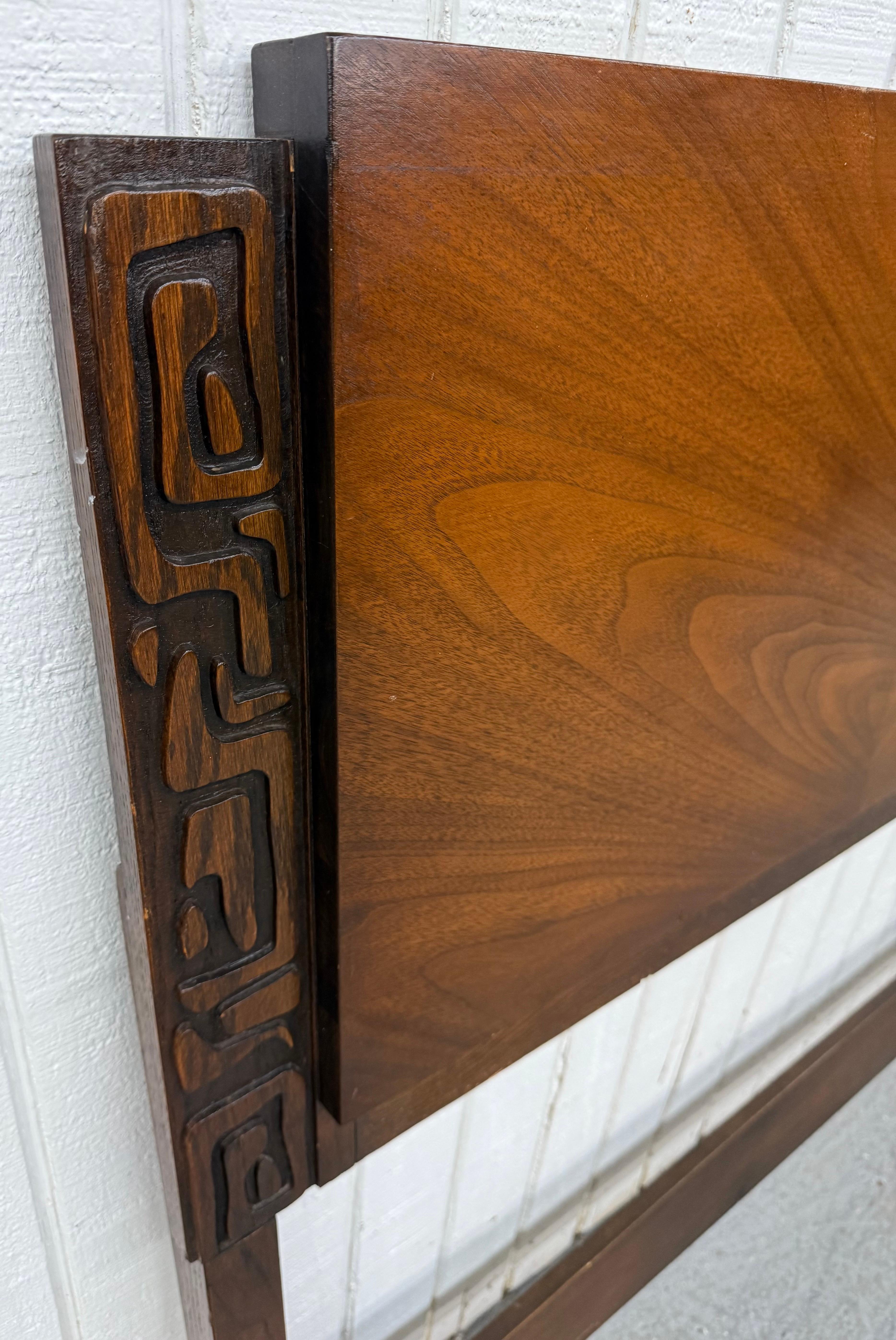 Mid-Century Modern United Tiki Walnut King Headboard In Good Condition For Sale In Clarksboro, NJ