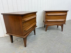 Mid-Century Modern United Walnut Nightstands - Set of 2