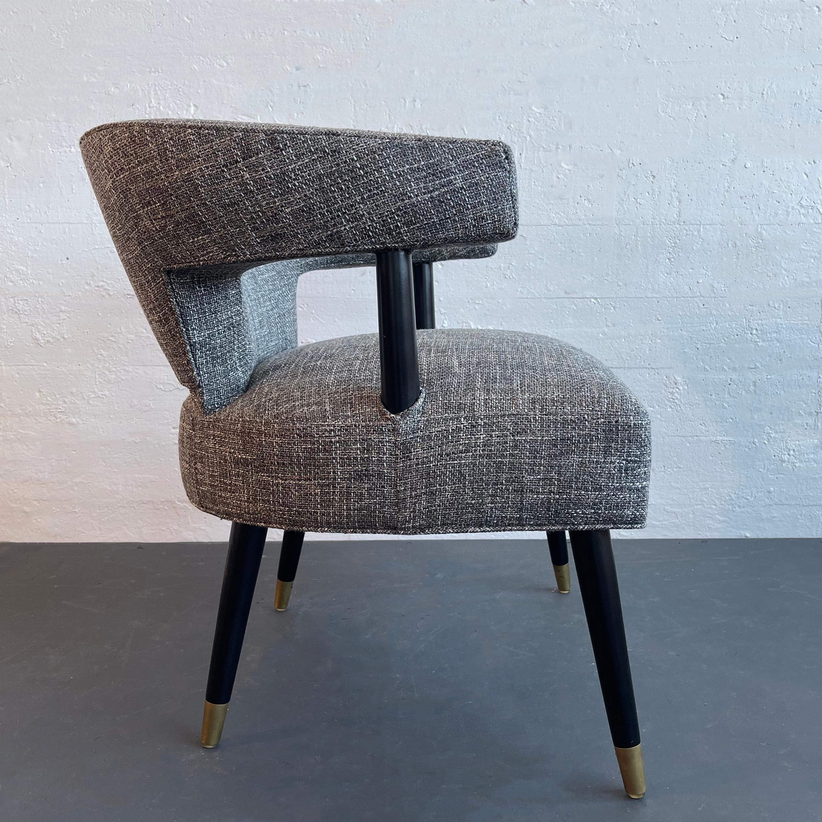 Americano Sedia d'accompagnamento con schienale a botte imbottito in stile Mid-Century Modern in vendita