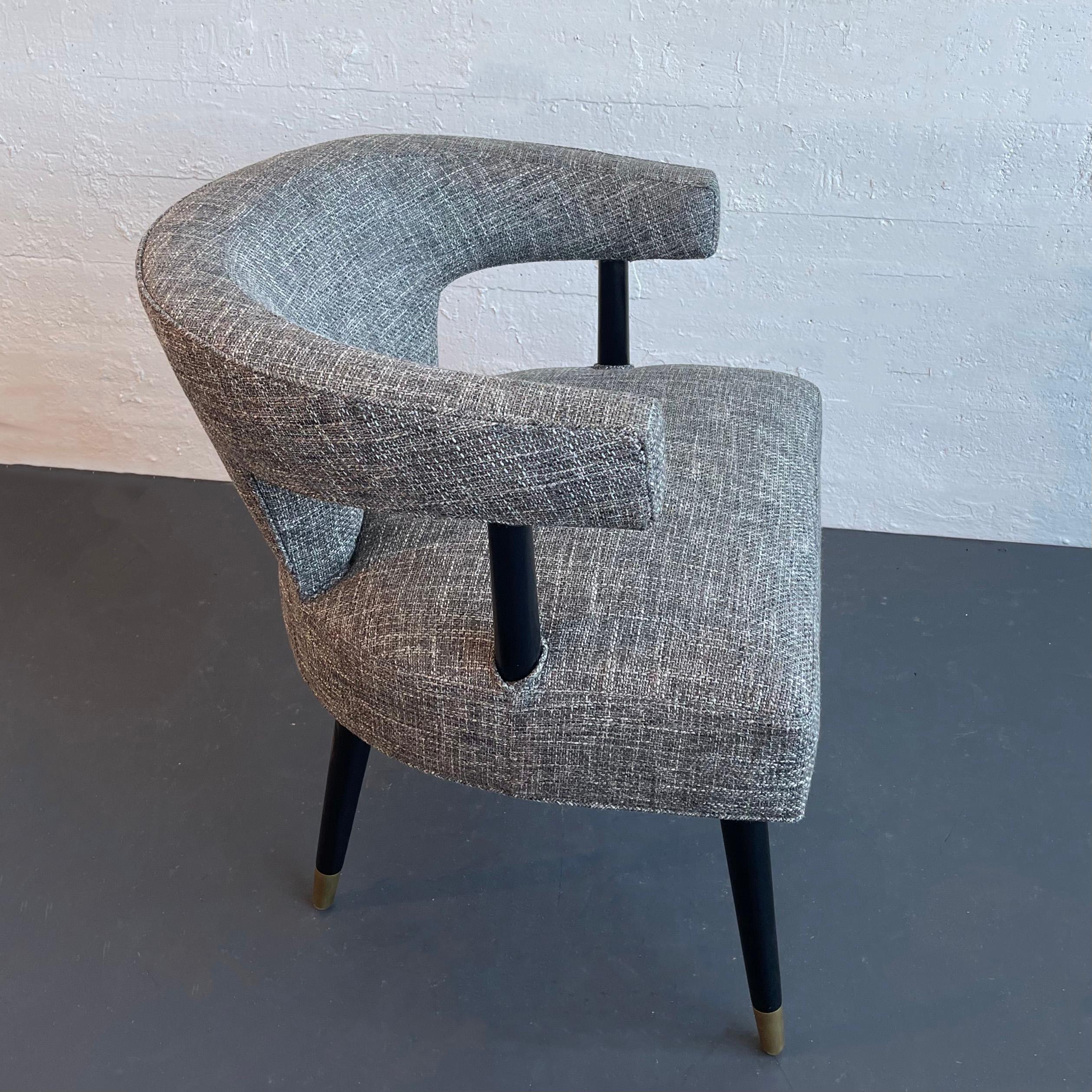 Sedia d'accompagnamento con schienale a botte imbottito in stile Mid-Century Modern In condizioni buone in vendita a Brooklyn, NY