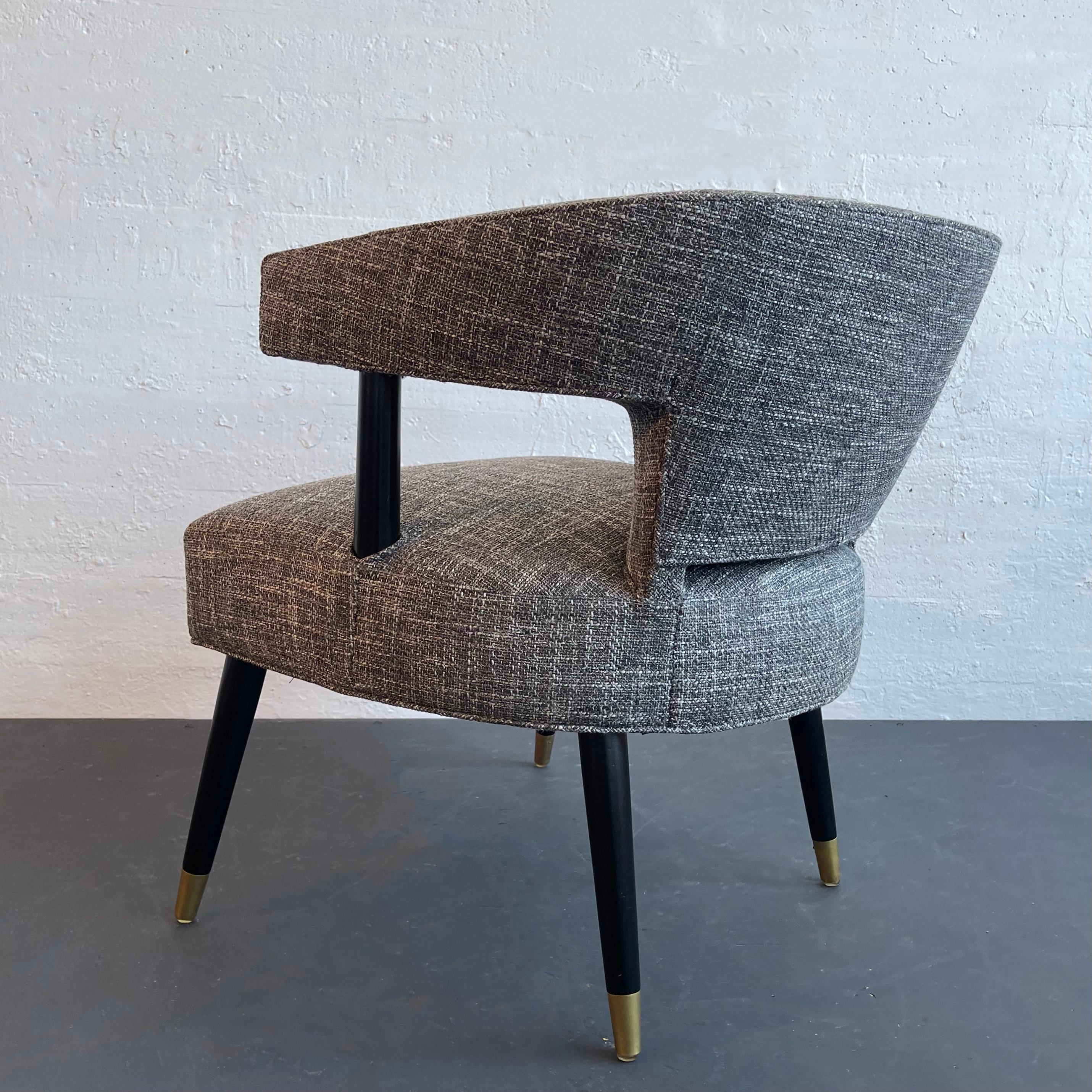 Ottone Sedia d'accompagnamento con schienale a botte imbottito in stile Mid-Century Modern in vendita