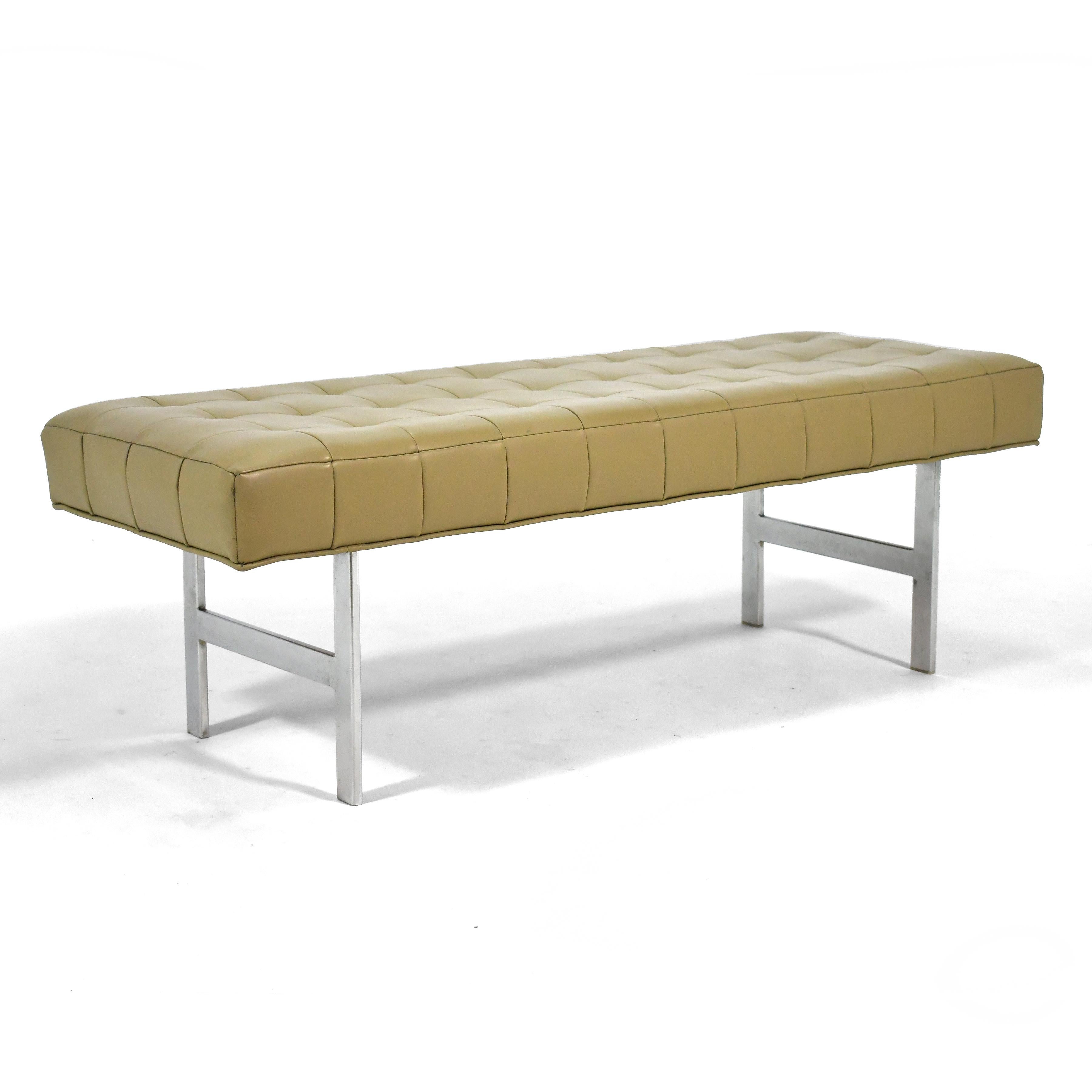 Mid-Century Modern Upholstered Bench In Good Condition For Sale In Highland, IN