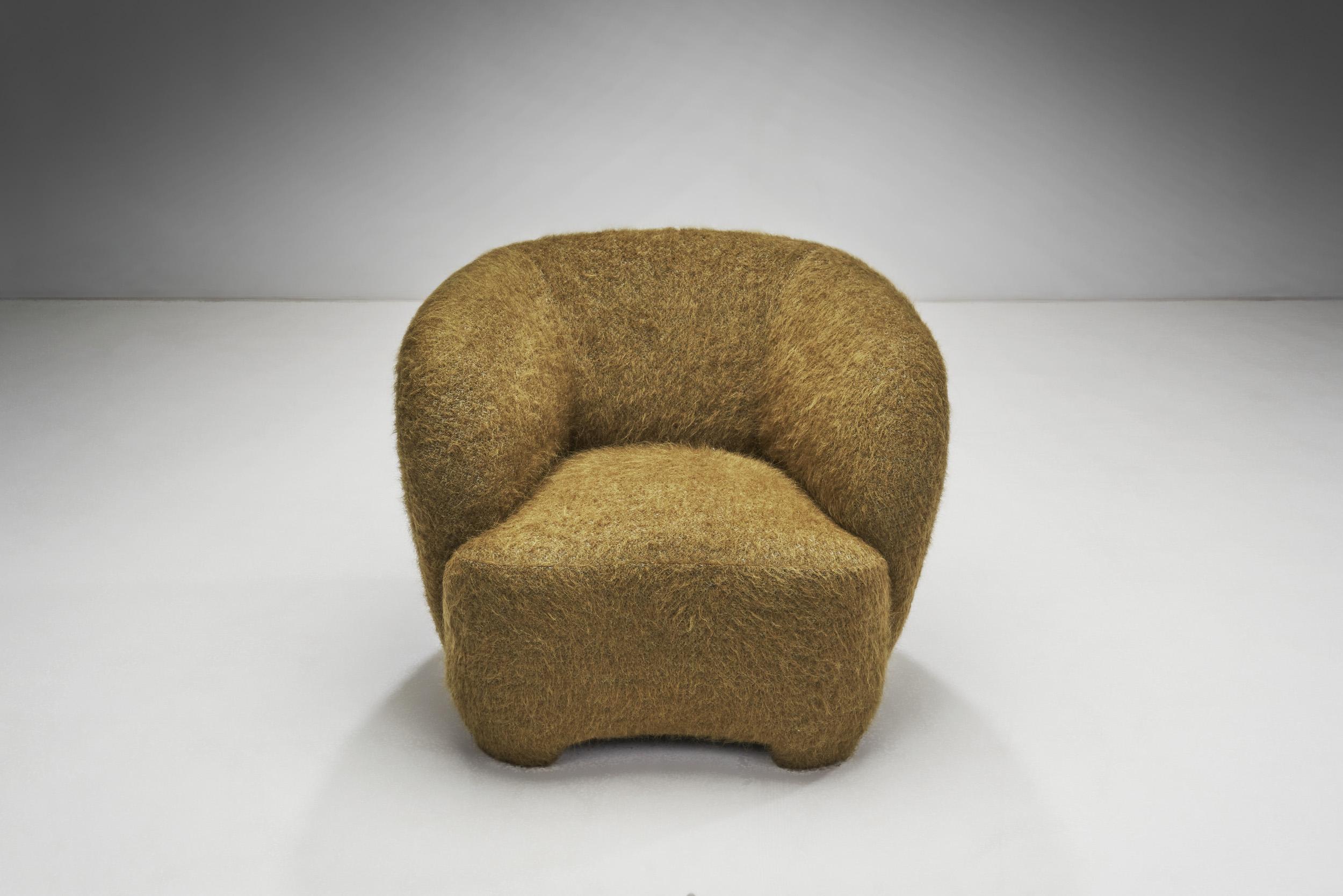 Mid-Century Modern Upholstered Lounge Chair and Ottoman, Denmark ca 1950s For Sale 1