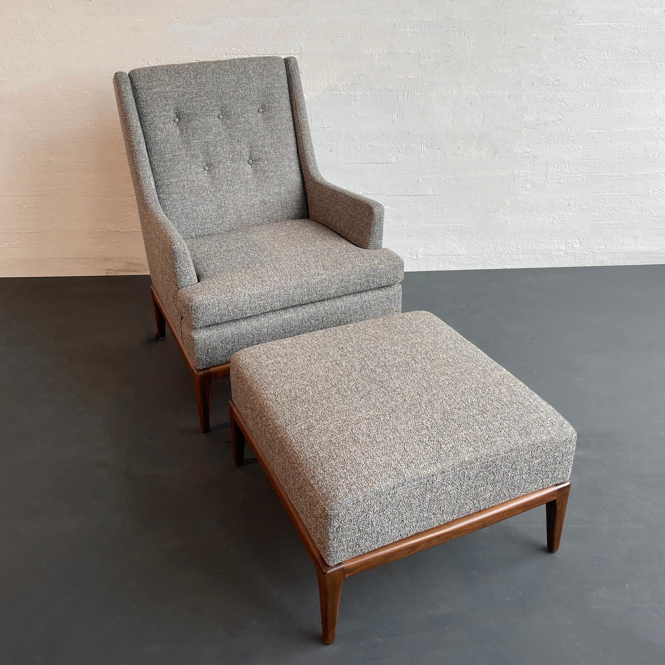Mid-Century Modern Upholstered Lounge Chair With Ottoman In Good Condition For Sale In Brooklyn, NY