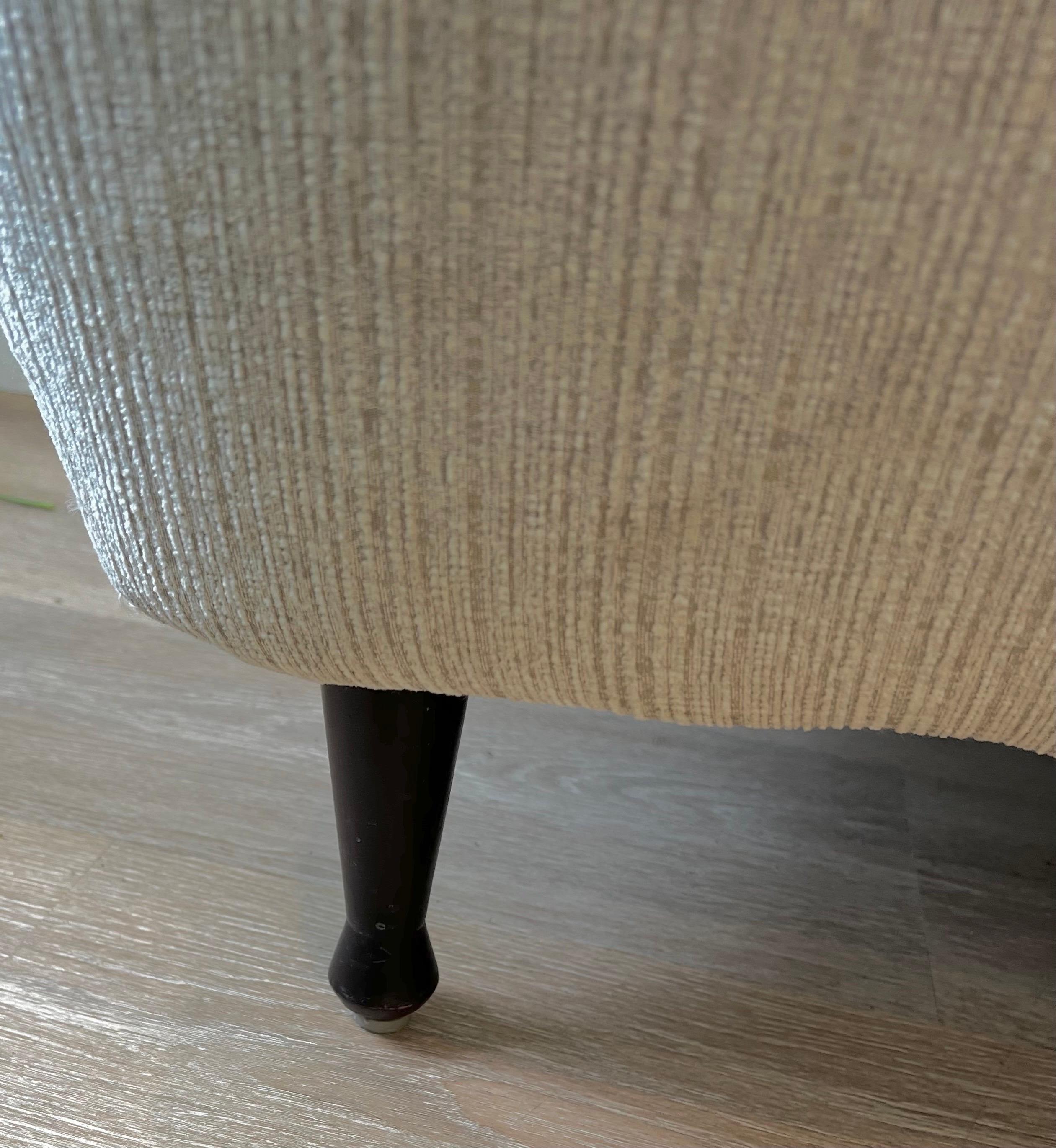 Gepolstertes skulpturales Serpentinen-Wolken-Sofa 95