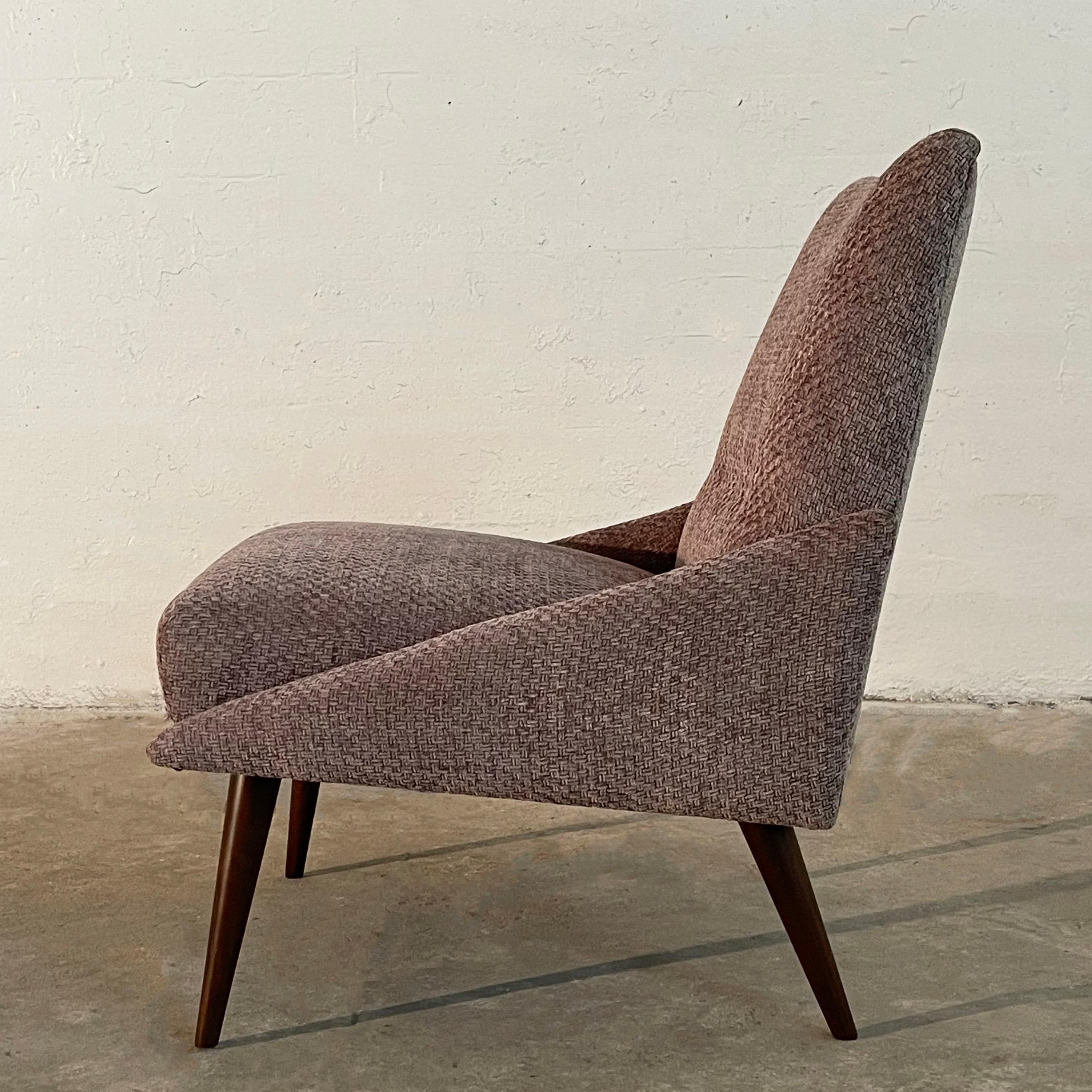 Mid-Century Modern Upholstered  Walnut Slipper Chair By Kroehler In Good Condition For Sale In Brooklyn, NY