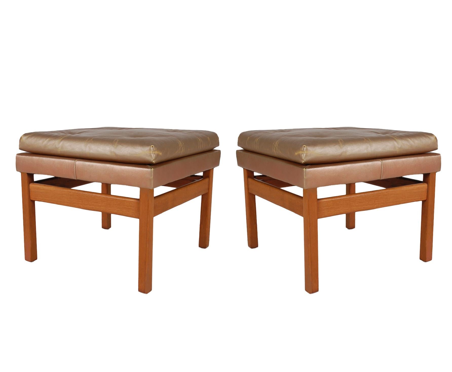 American Mid-Century Modern Upholstered and Wood Bench Set by Milo Baughman Thayer Coggin For Sale