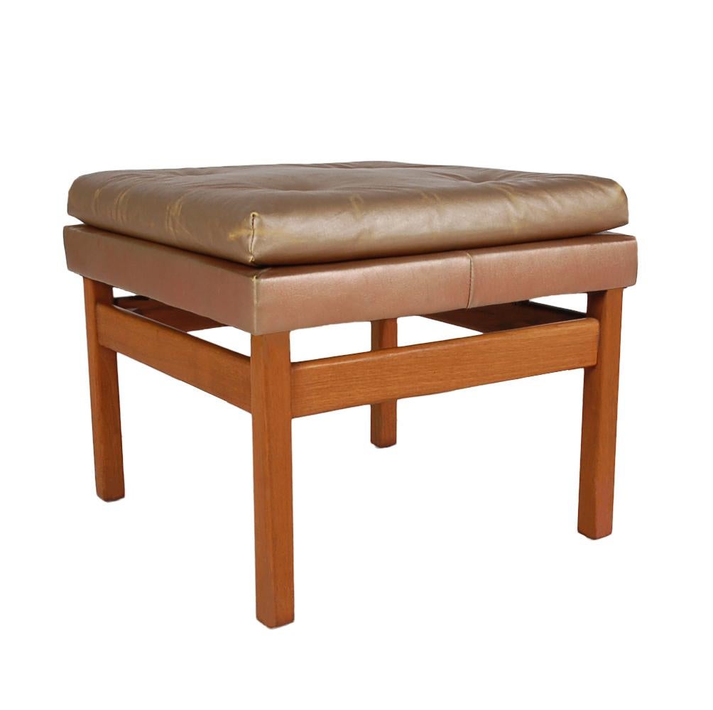 Mid-Century Modern Upholstered and Wood Bench Set by Milo Baughman Thayer Coggin In Good Condition For Sale In Philadelphia, PA
