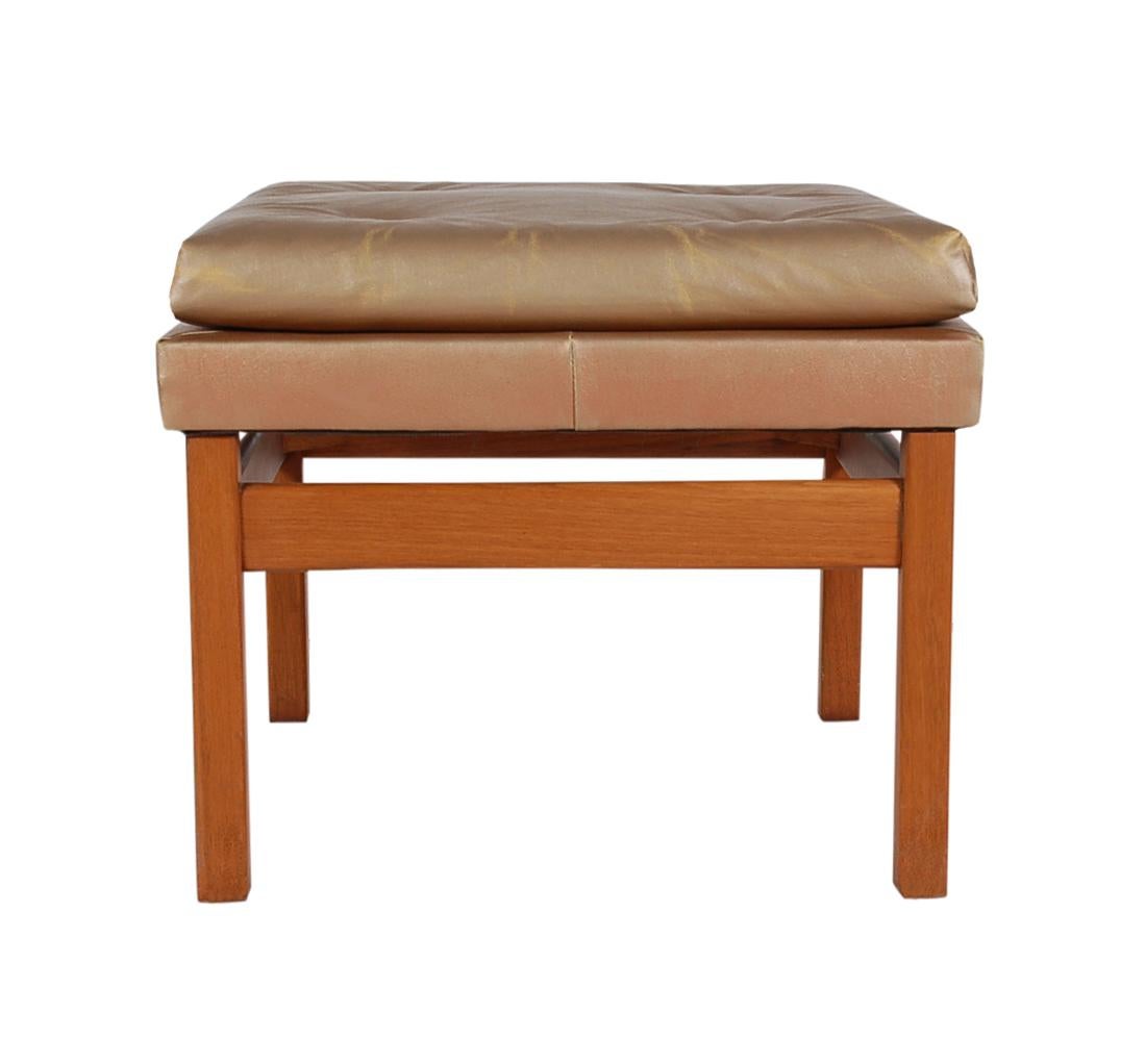 Mid-20th Century Mid-Century Modern Upholstered and Wood Bench Set by Milo Baughman Thayer Coggin For Sale
