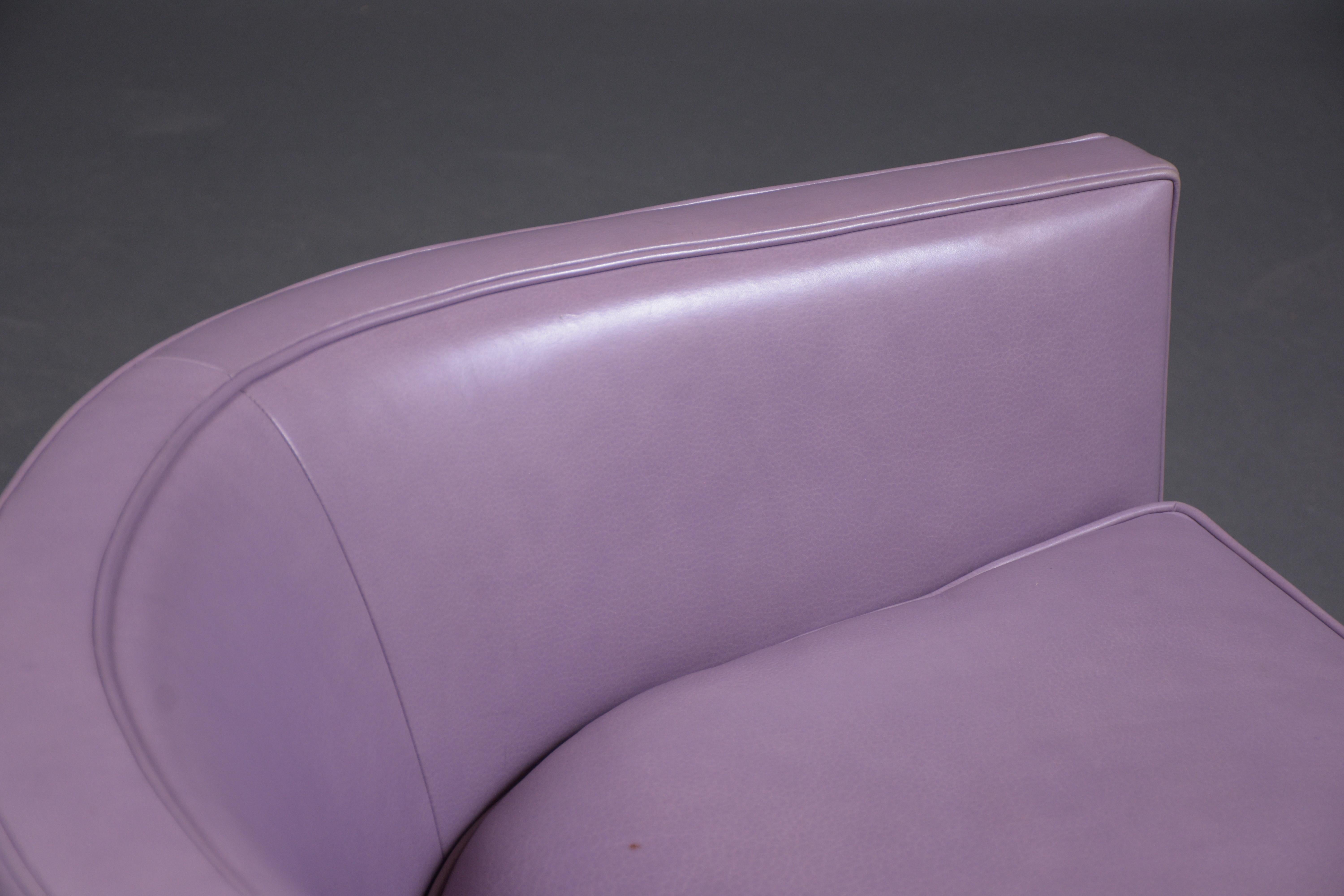 Restored Mid-Century Brass Swivel Chair in Violet Leather - Modern Elegance For Sale 3