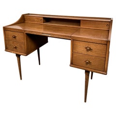 Bureau de toilette moderne du milieu du siècle  par Broyhill