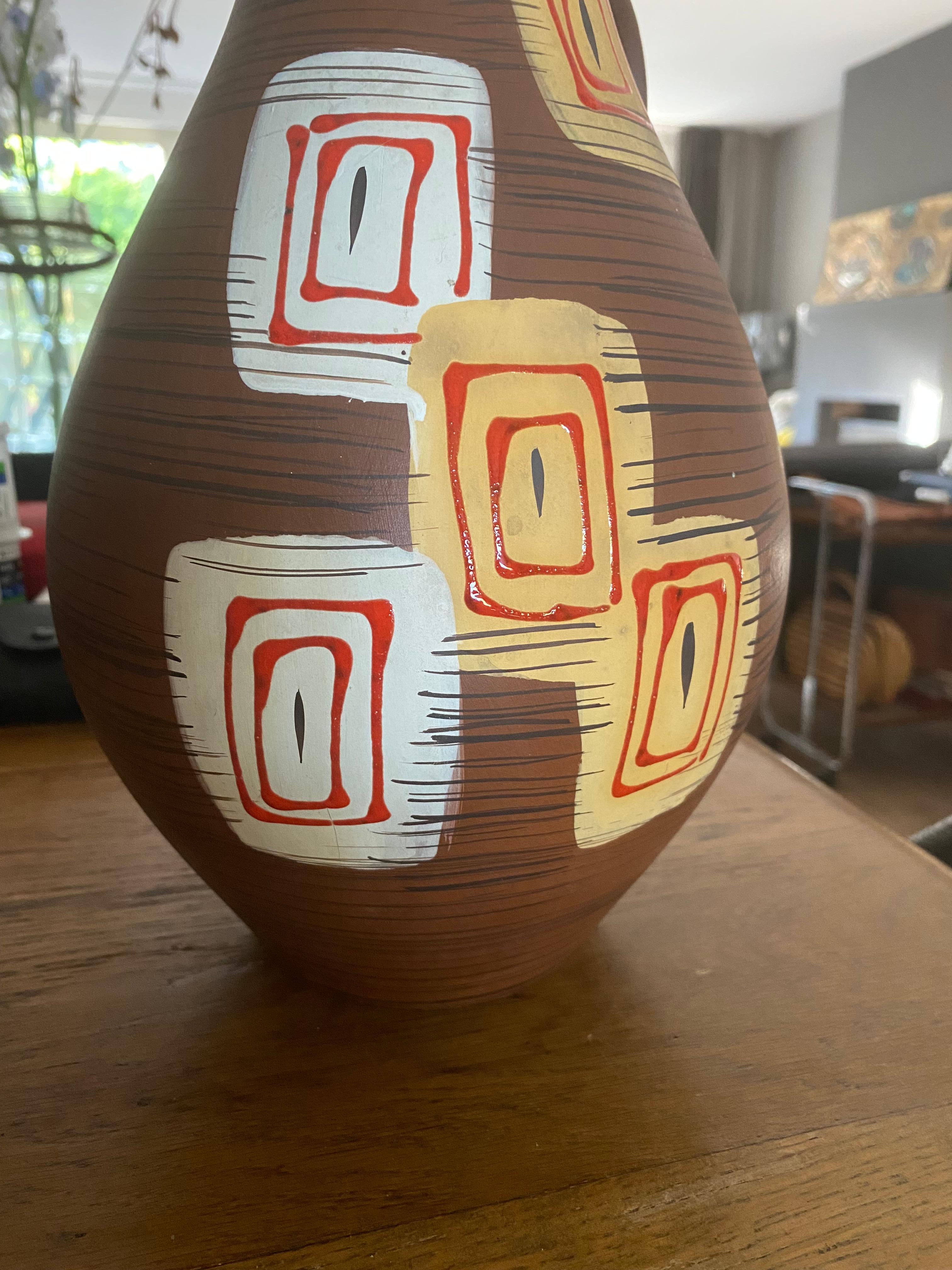 Beautiful Sixties vase from the quality items maker Carstens Keramik.