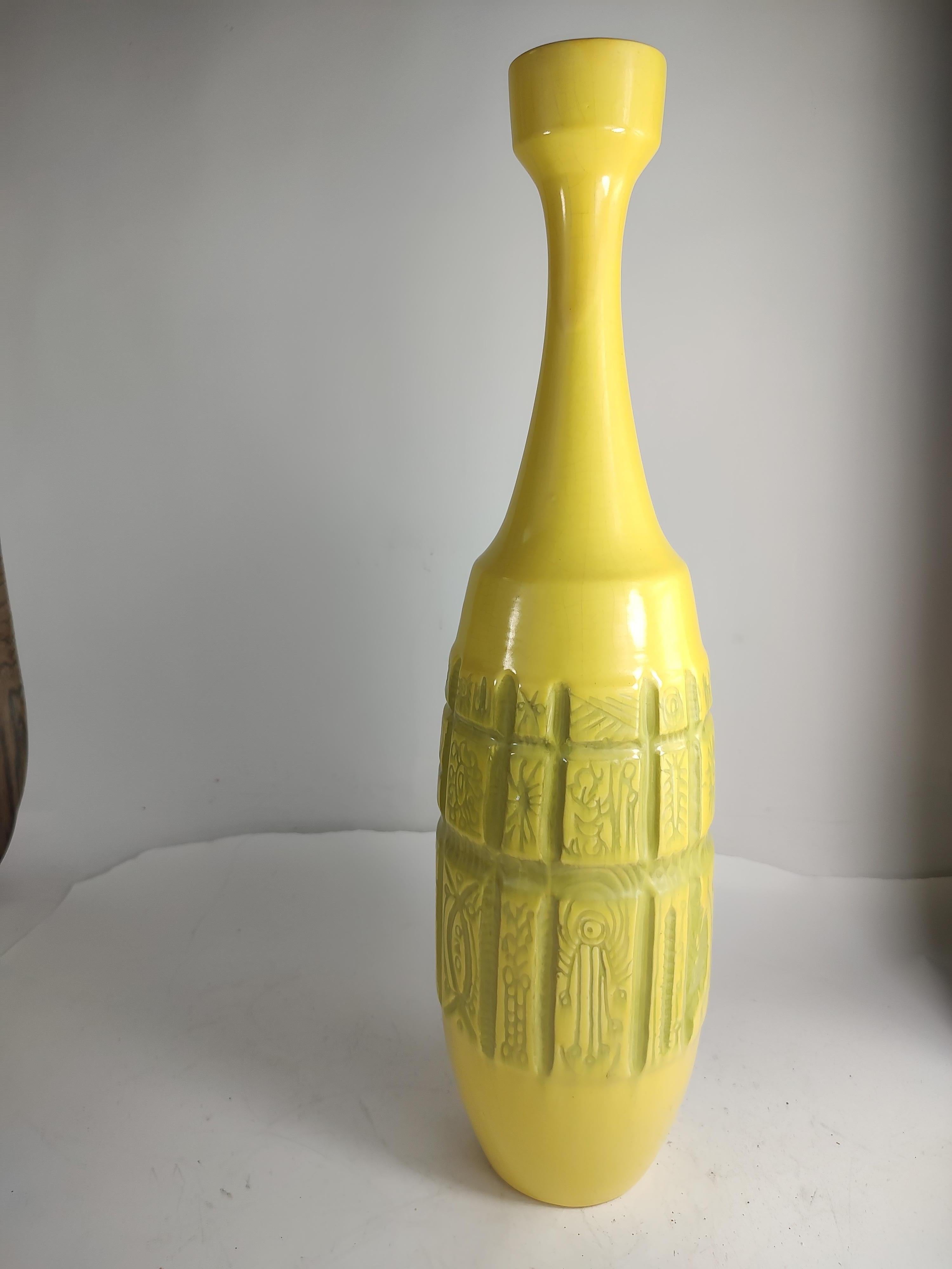Mid Century Modern Vase in Pale Yellow w Multiple Modern & Archaic Impressions  For Sale 6