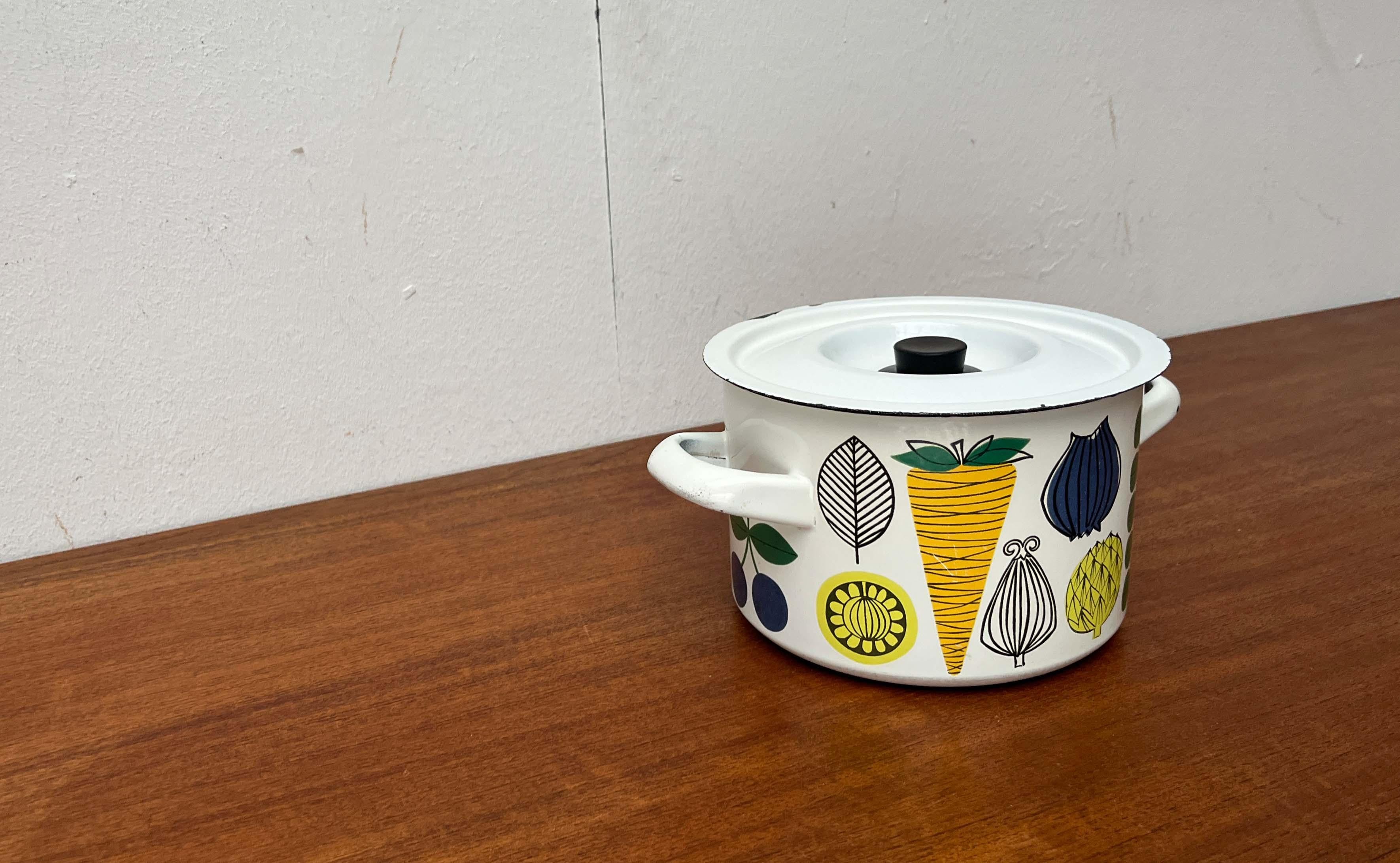 Mid-Century Modern Vegeta Series Enamel Pot Esteri Tomula, Finel, Finland, 1960s For Sale 3