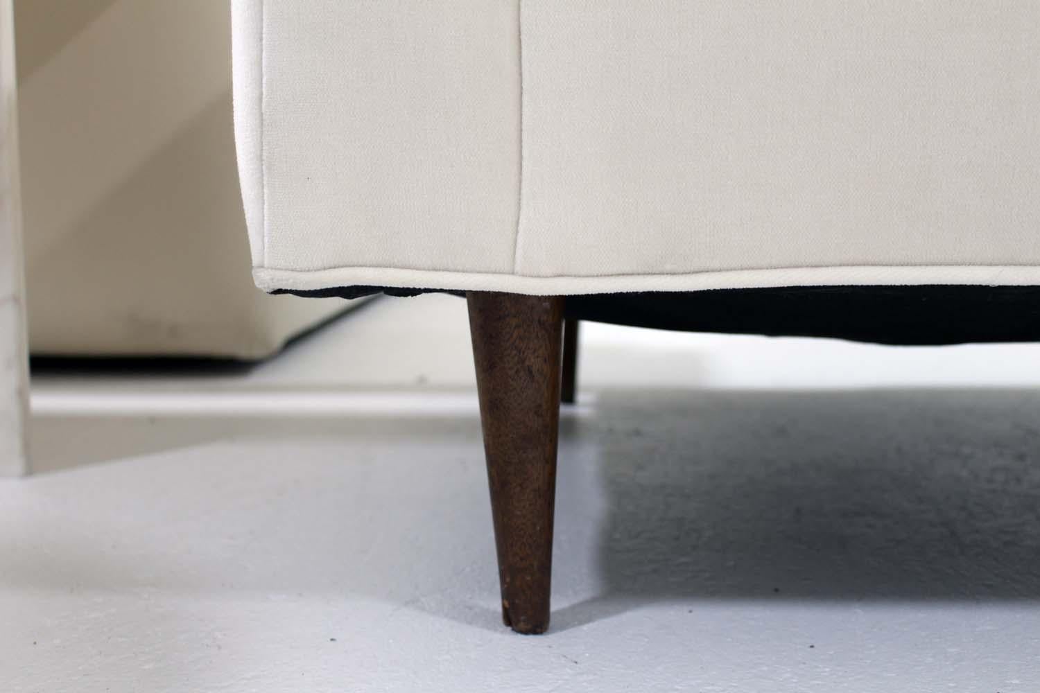Velours Sectionnel en velours en forme de L de style mi-siècle moderne