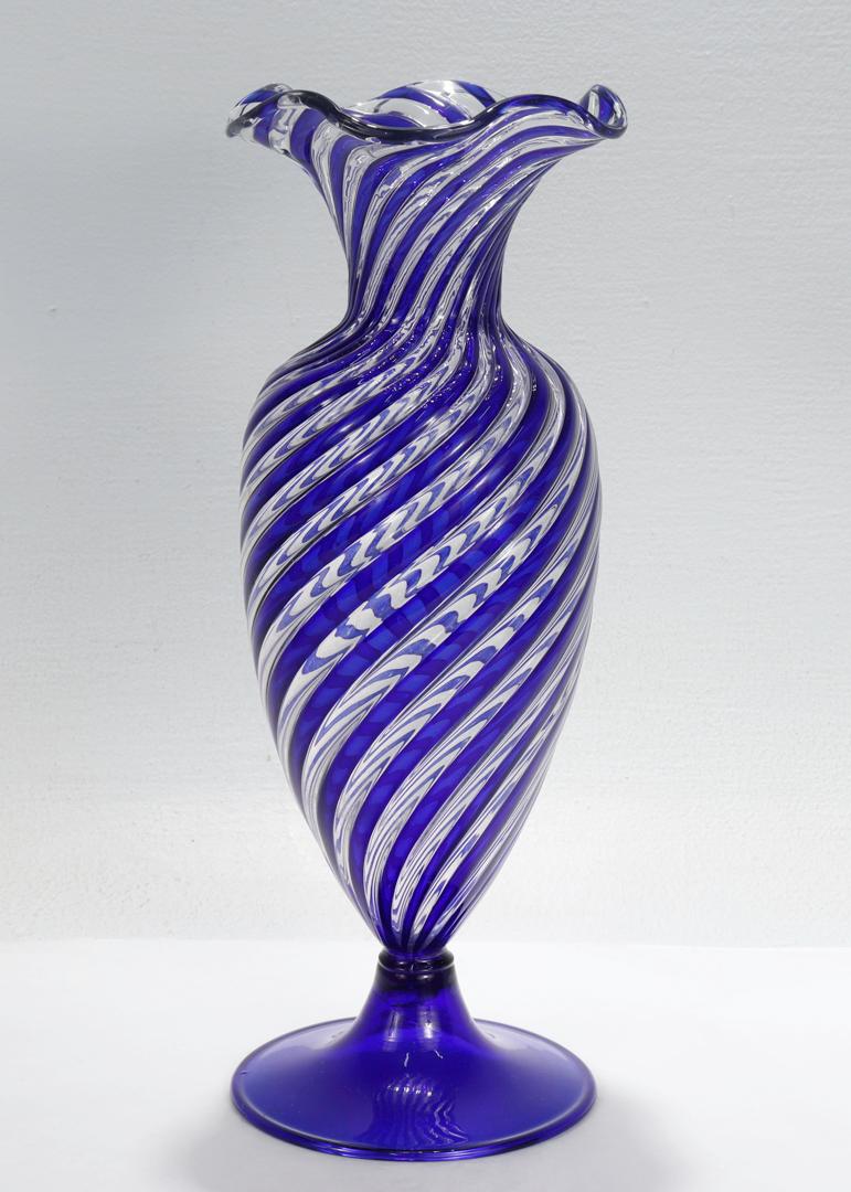 Mid-Century Modern Venetian / Murano Blue & White Swirl Italian Art Glass Vase In Good Condition For Sale In Philadelphia, PA