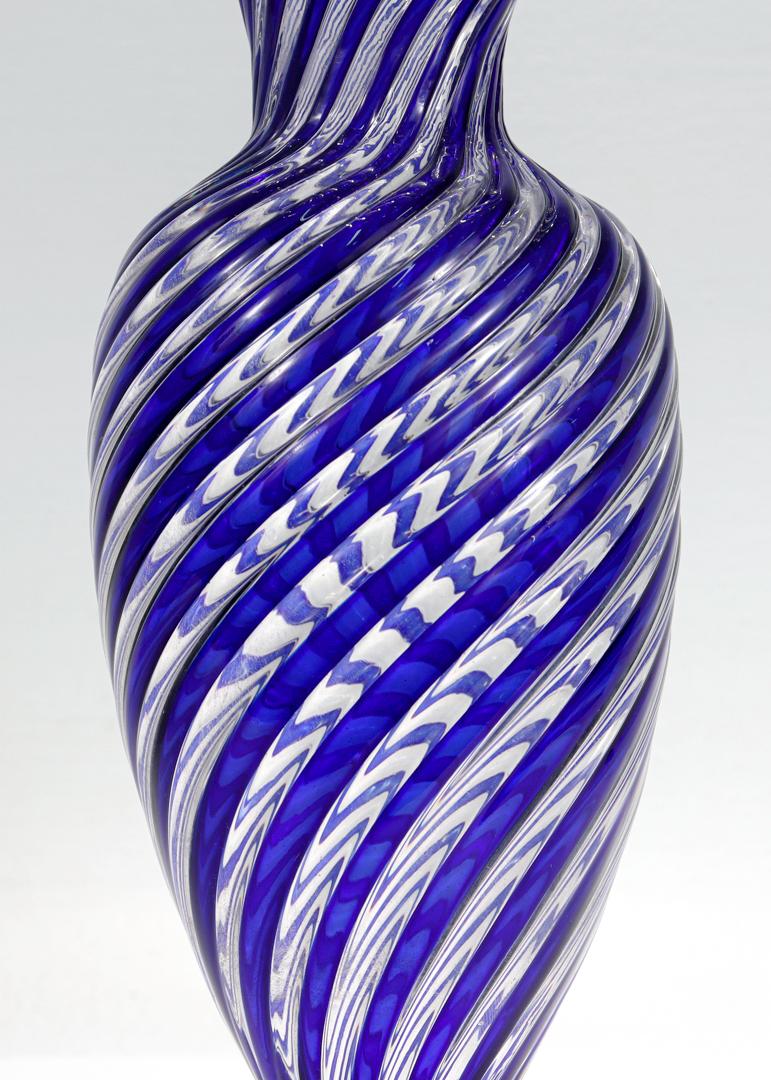 Mid-Century Modern Venetian / Murano Blue & White Swirl Italian Art Glass Vase For Sale 2