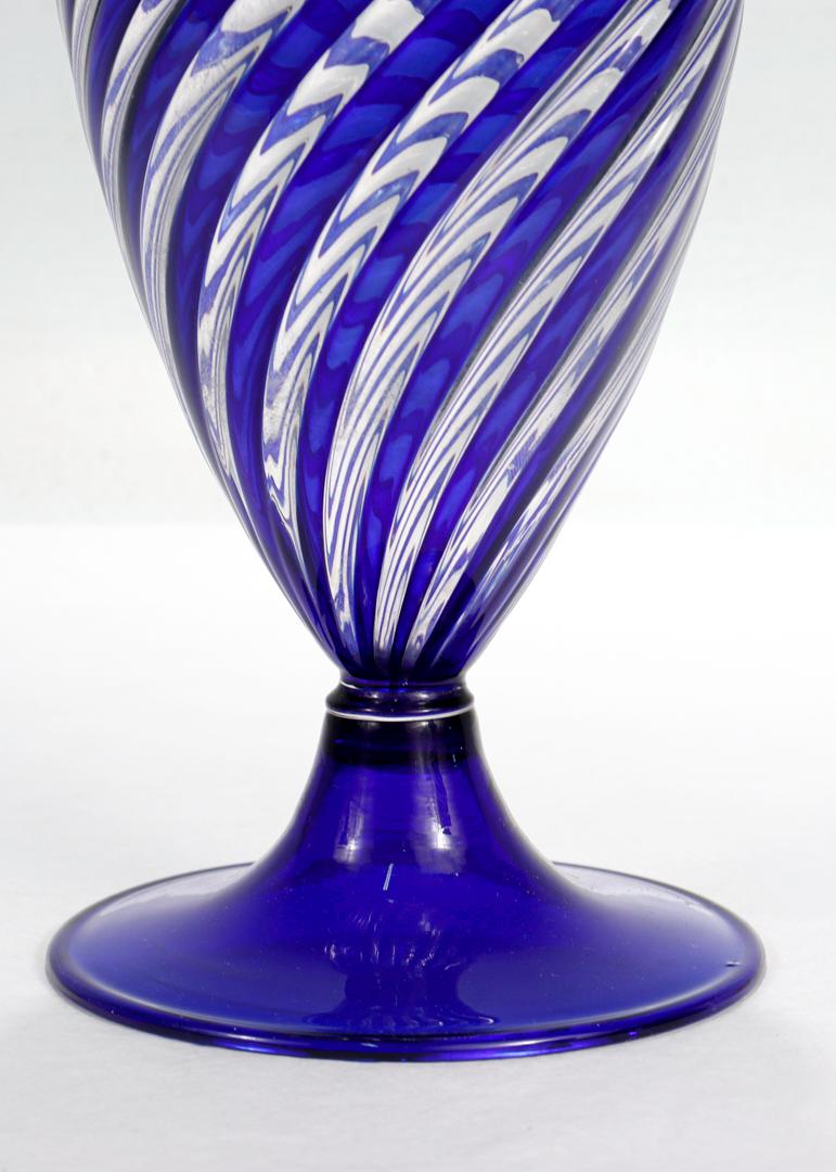 Mid-Century Modern Venetian / Murano Blue & White Swirl Italian Art Glass Vase For Sale 3