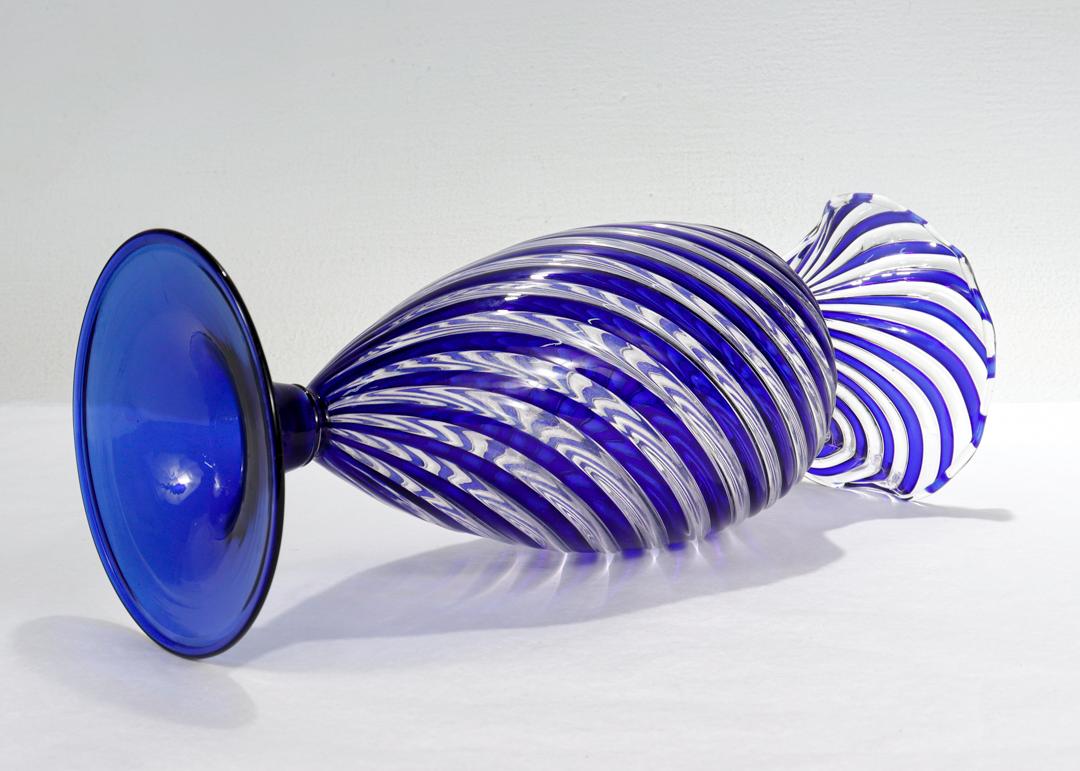 Mid-Century Modern Venetian / Murano Blue & White Swirl Italian Art Glass Vase For Sale 4