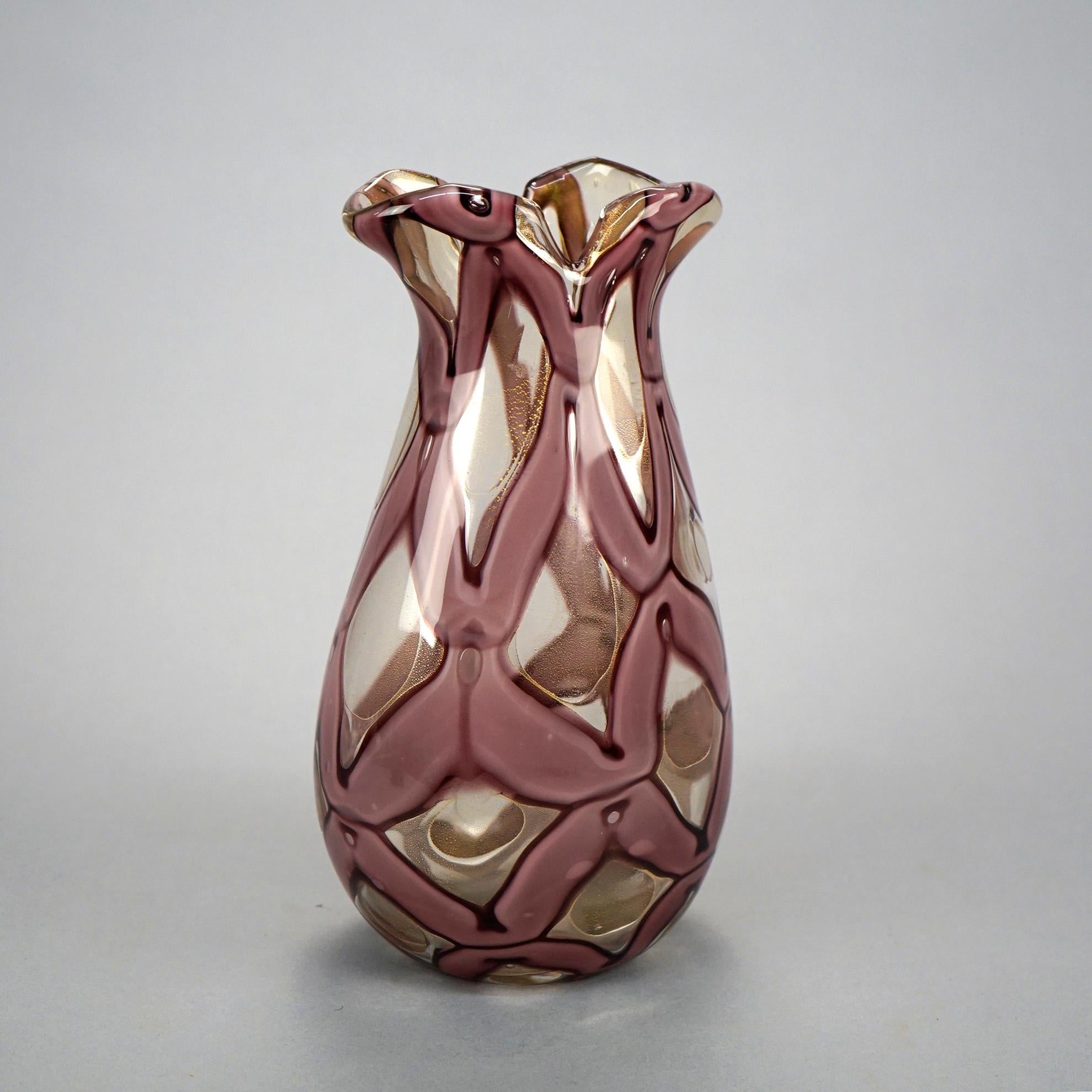 Mid-Century Modern Venetian Murano School Stylized Ribbon Art Glass Vase 20th C In Good Condition In Big Flats, NY