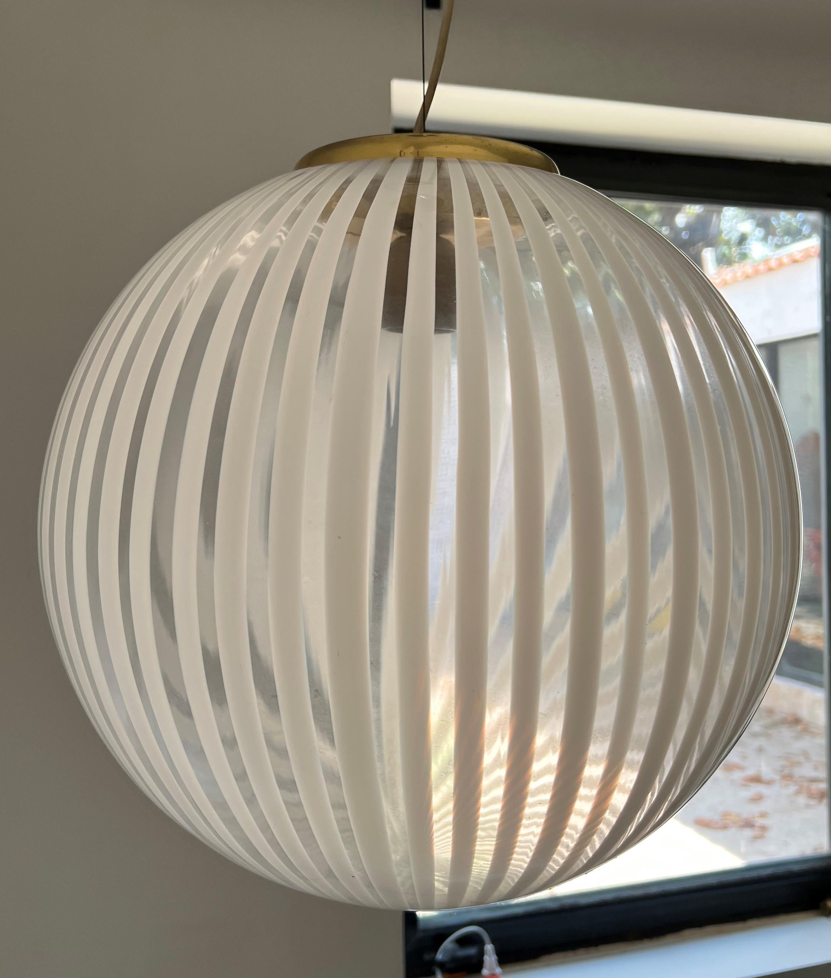 Fatto a mano Lampadario di metà secolo Venini, ´Tessuto´, circa 1970 in vetro di Murano in vendita