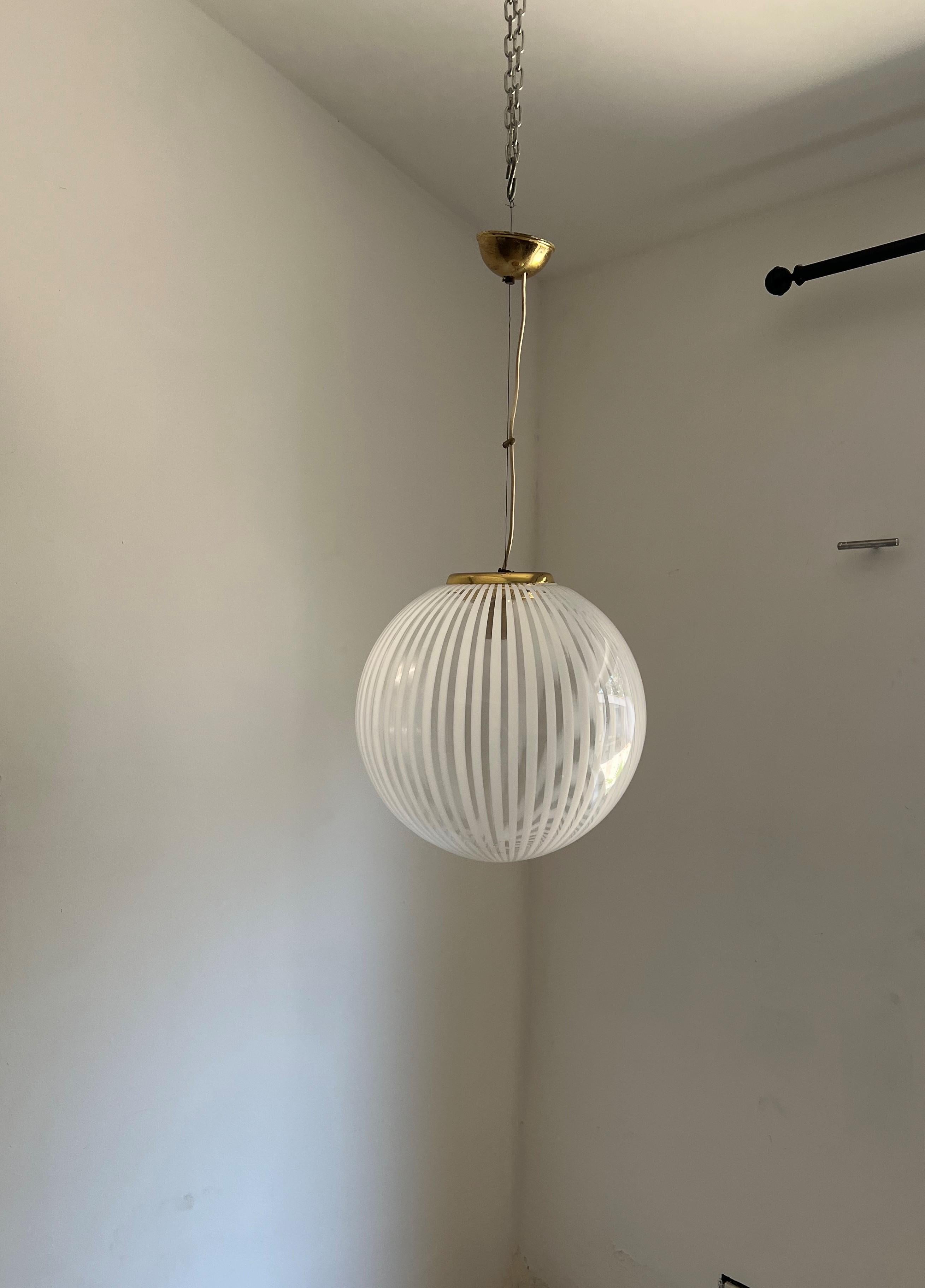 Vetro soffiato Lampadario di metà secolo Venini, ´Tessuto´, circa 1970 in vetro di Murano in vendita