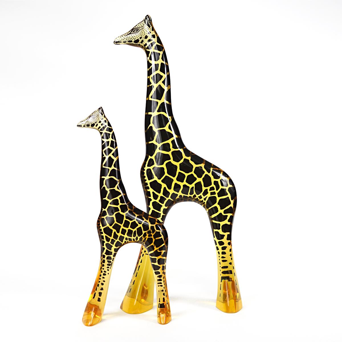 Very rare: a Palatnik animal figurine of half a meter high.
This giraffe truly is a showpiece in any room.
Almost new, it comes from the unpacked inventory of a store selling design pieces.