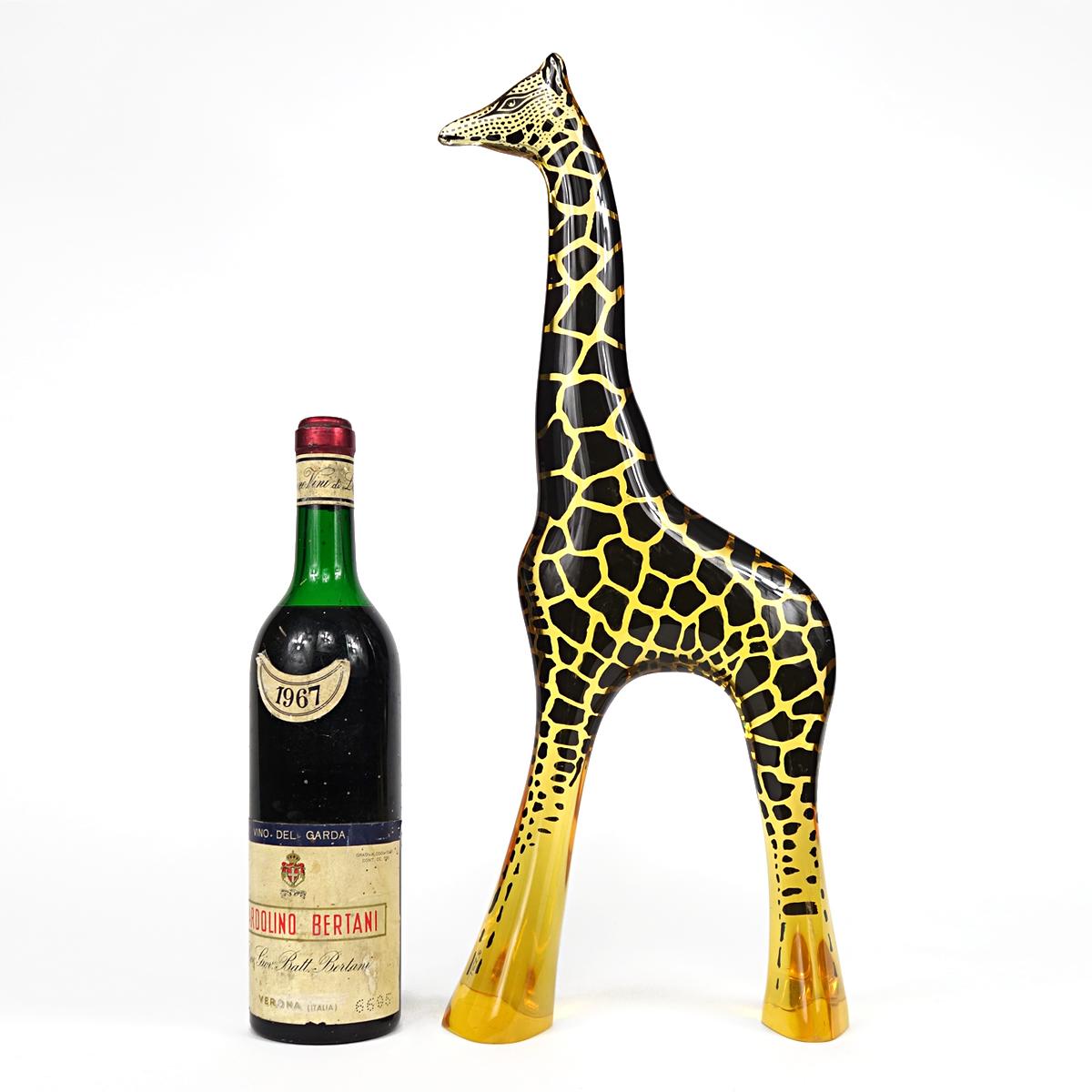 Brazilian Mid-Century Modern Very Large Lucite Giraffe by Abraham Palatnik For Sale