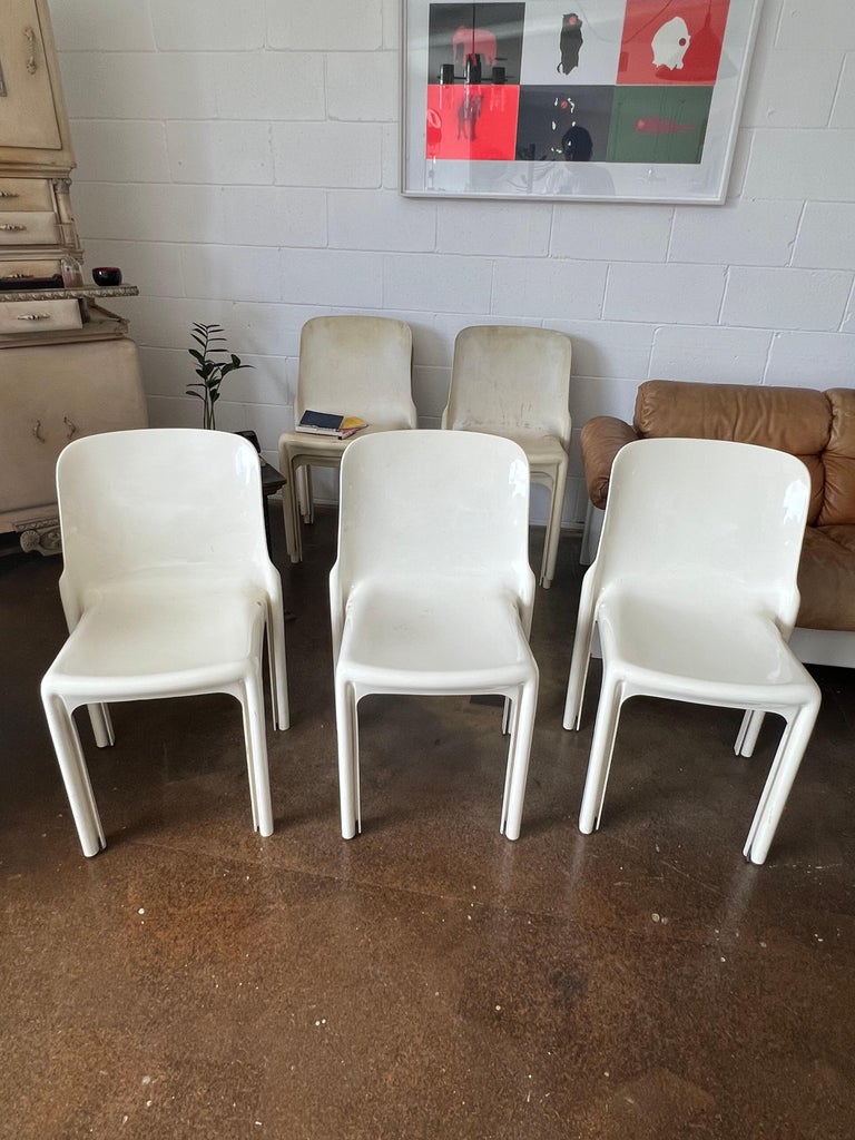 Mid Century Modern Vico Magistretti for Artemide Acrylic Selene Chairs, 1969 In Fair Condition For Sale In Byron Bay, NSW
