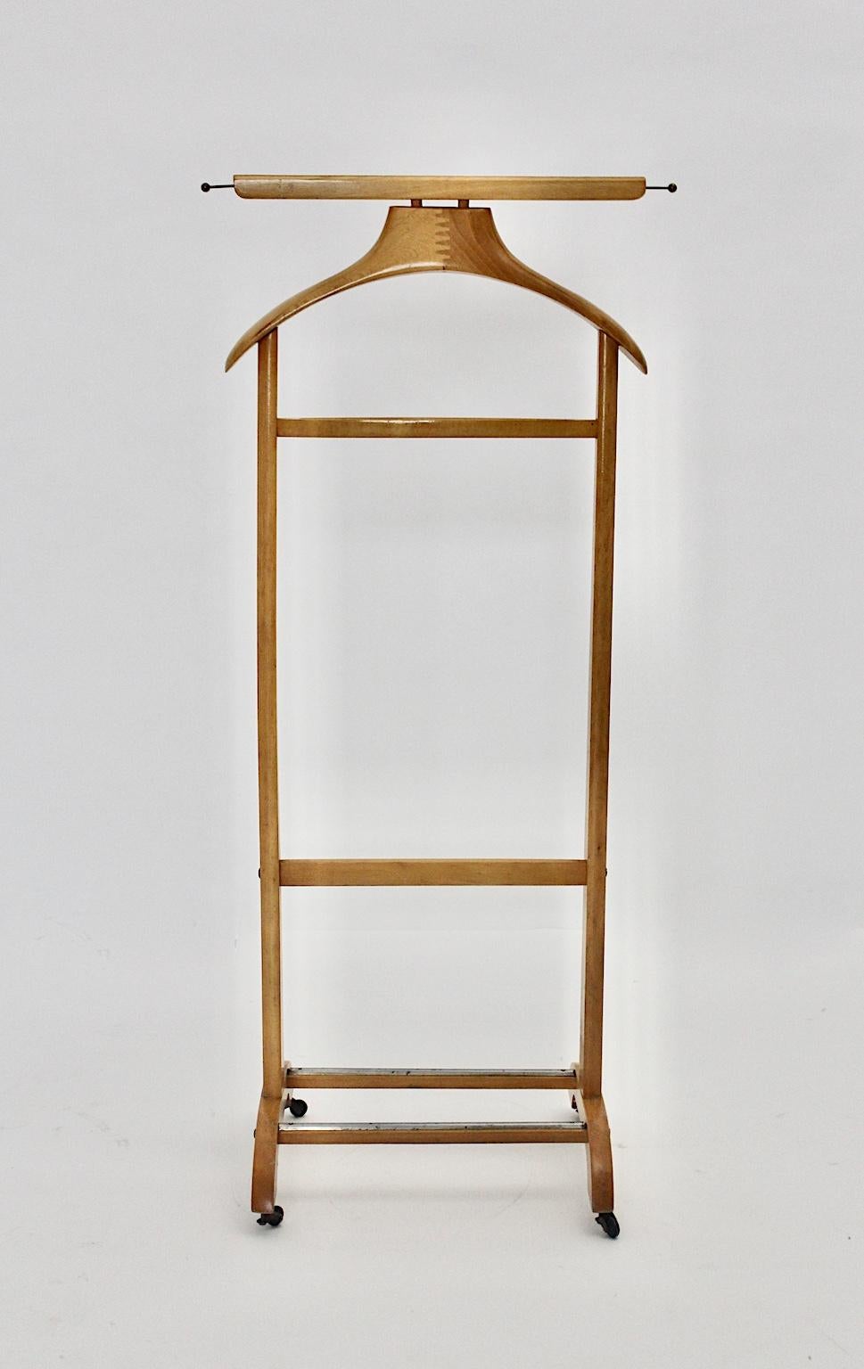 20th Century Mid-Century Modern Vintage Beech Valet, Ico and Luisa Parisi style, Italy, 1958 For Sale