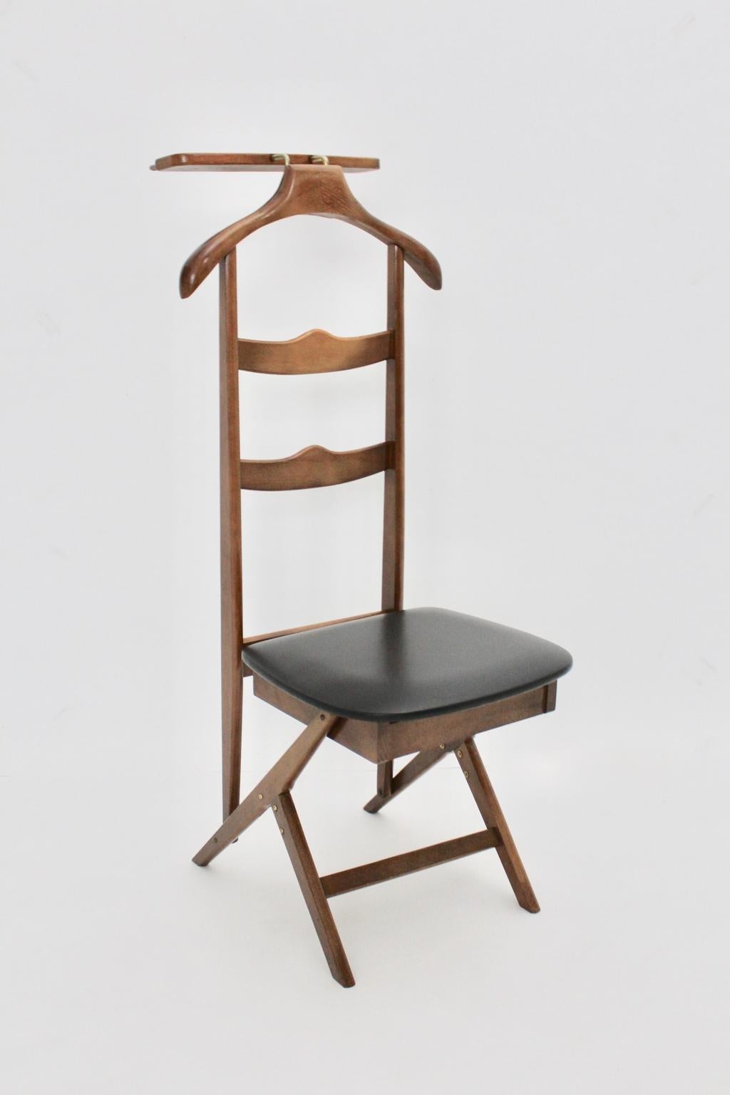 Mid-Century Modern Vintage Beech Valet Chair Ico & Luisa Parisi Attributed For Sale 1